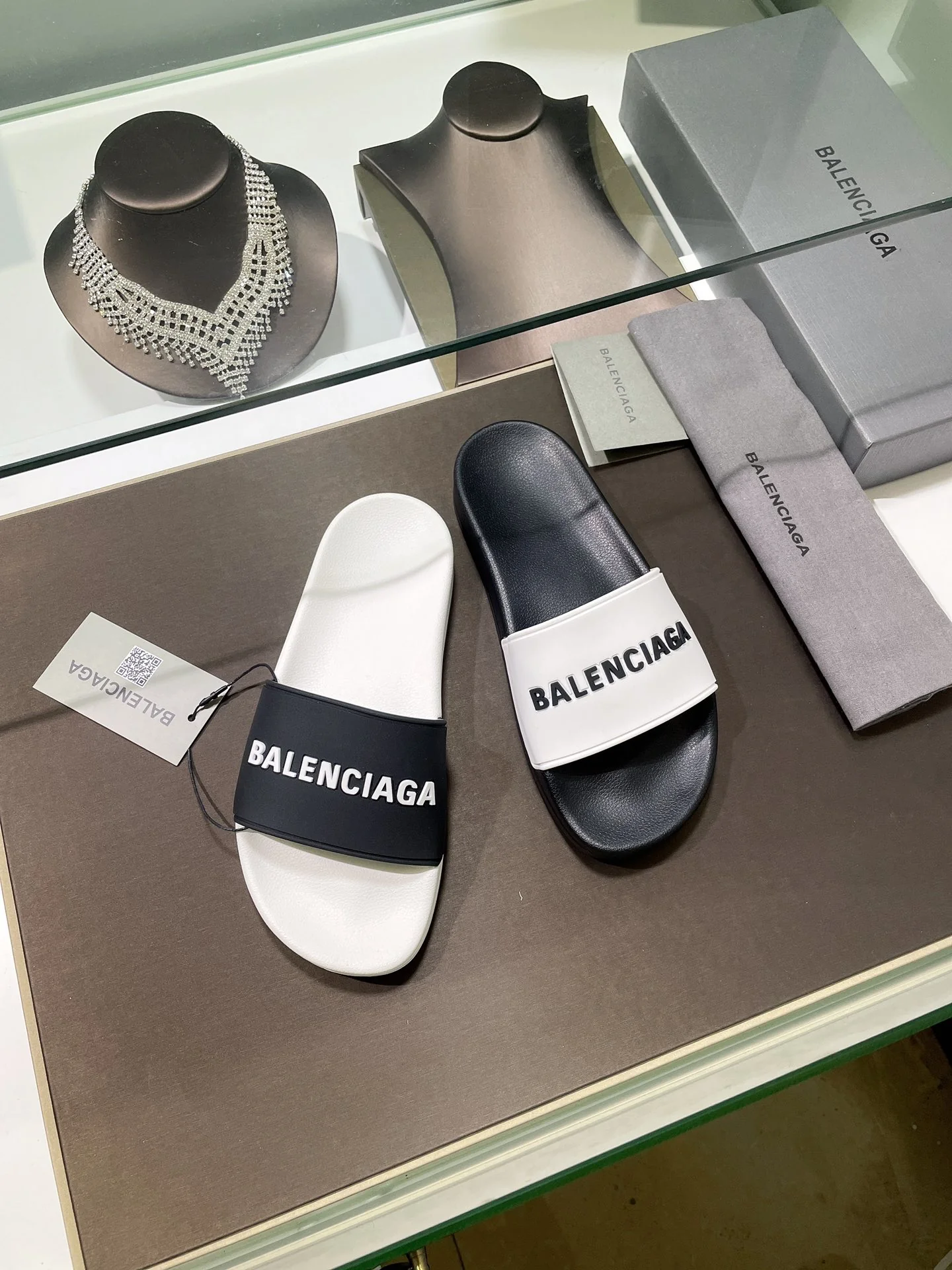 Balenciaga - Новая модель 2022 года - Тапочки с эффектом памяти и улучшенной упругостью - 8