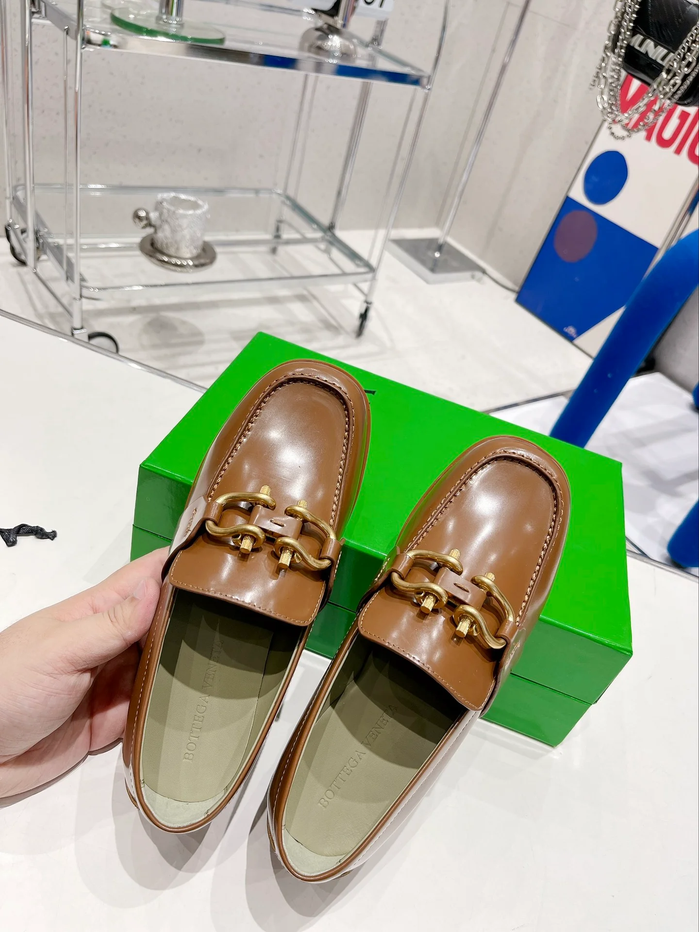 BV - Лоферы с пряжкой в ??виде подковы - Верблюжий