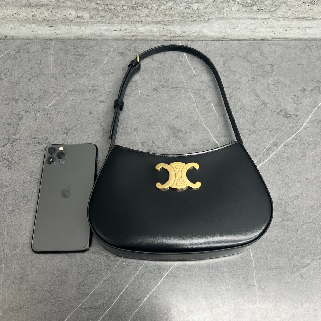 Сумка Celine Tillt - черная (подмышечная сумка)