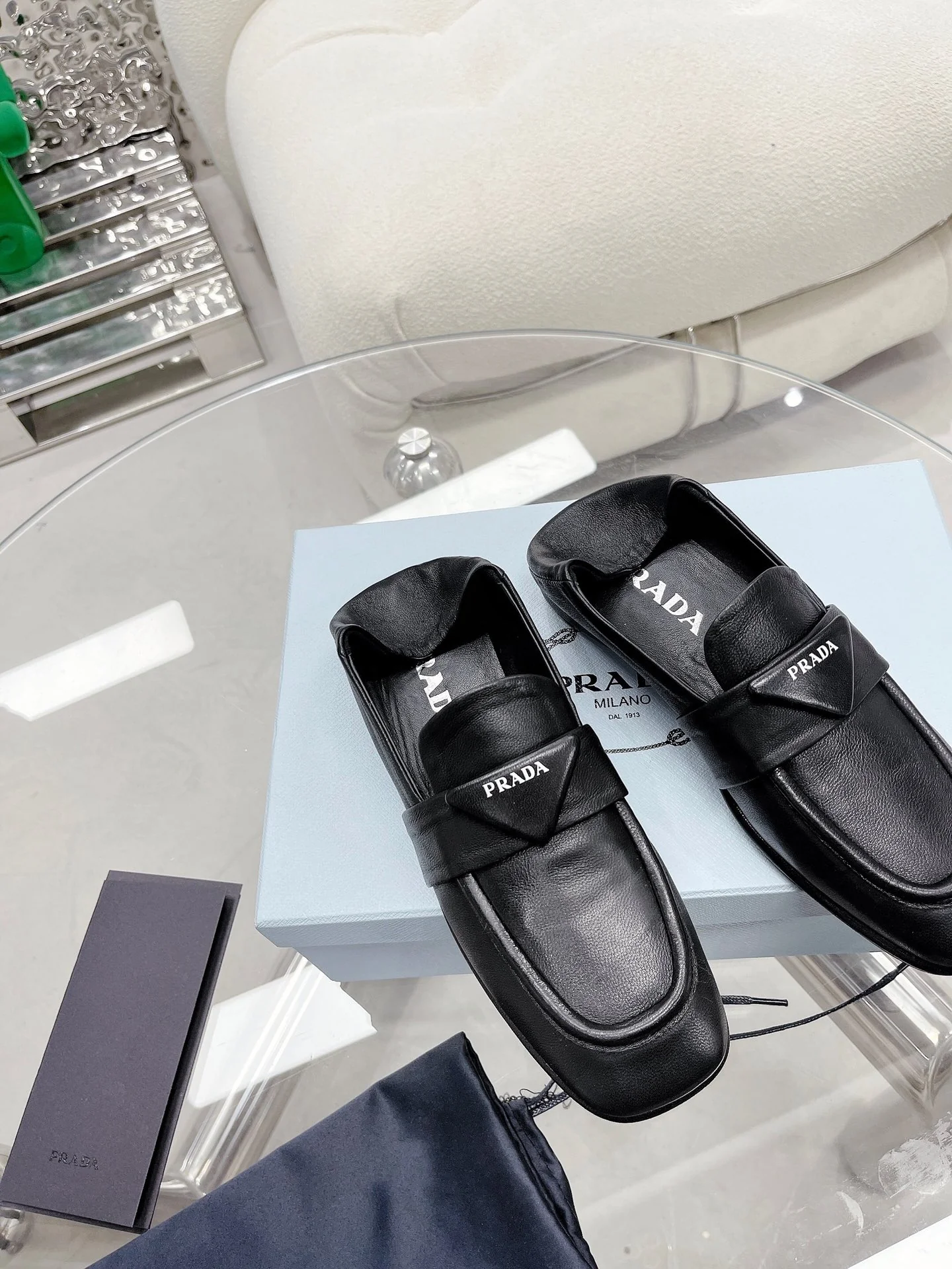 Коллекция Prada 2022 года с подиума - Балетки с закрытым носком - 1