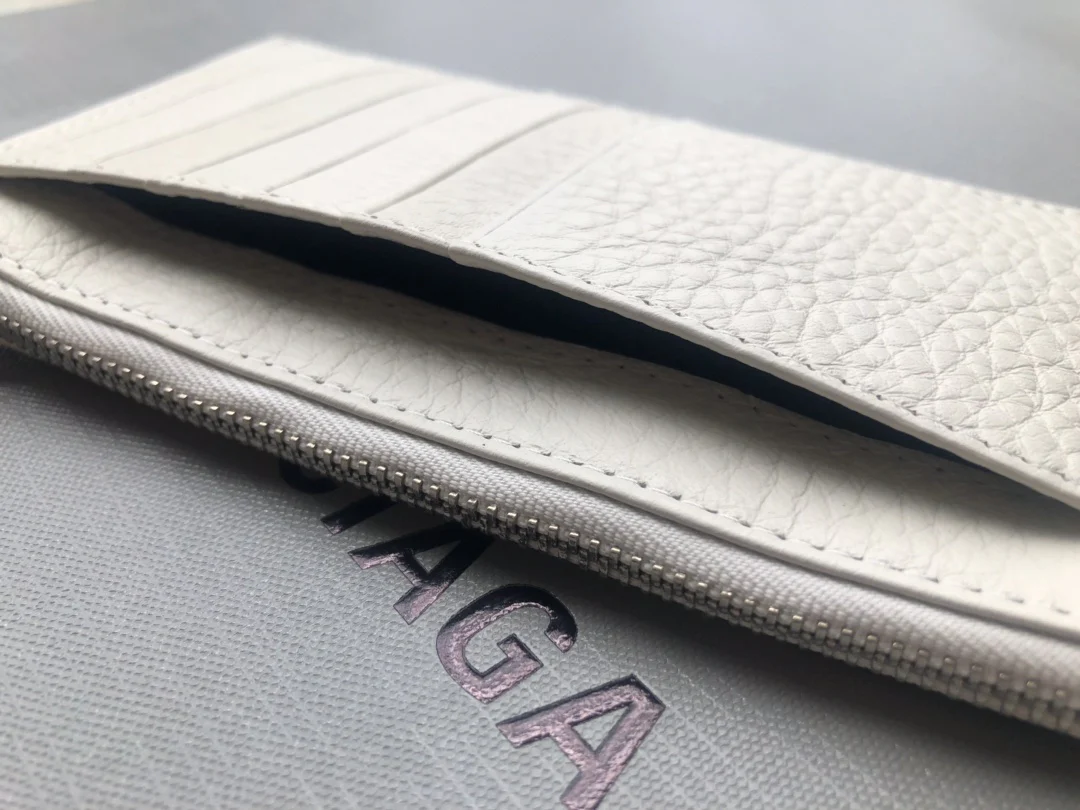 Balenciaga-新款拉链扁长夹