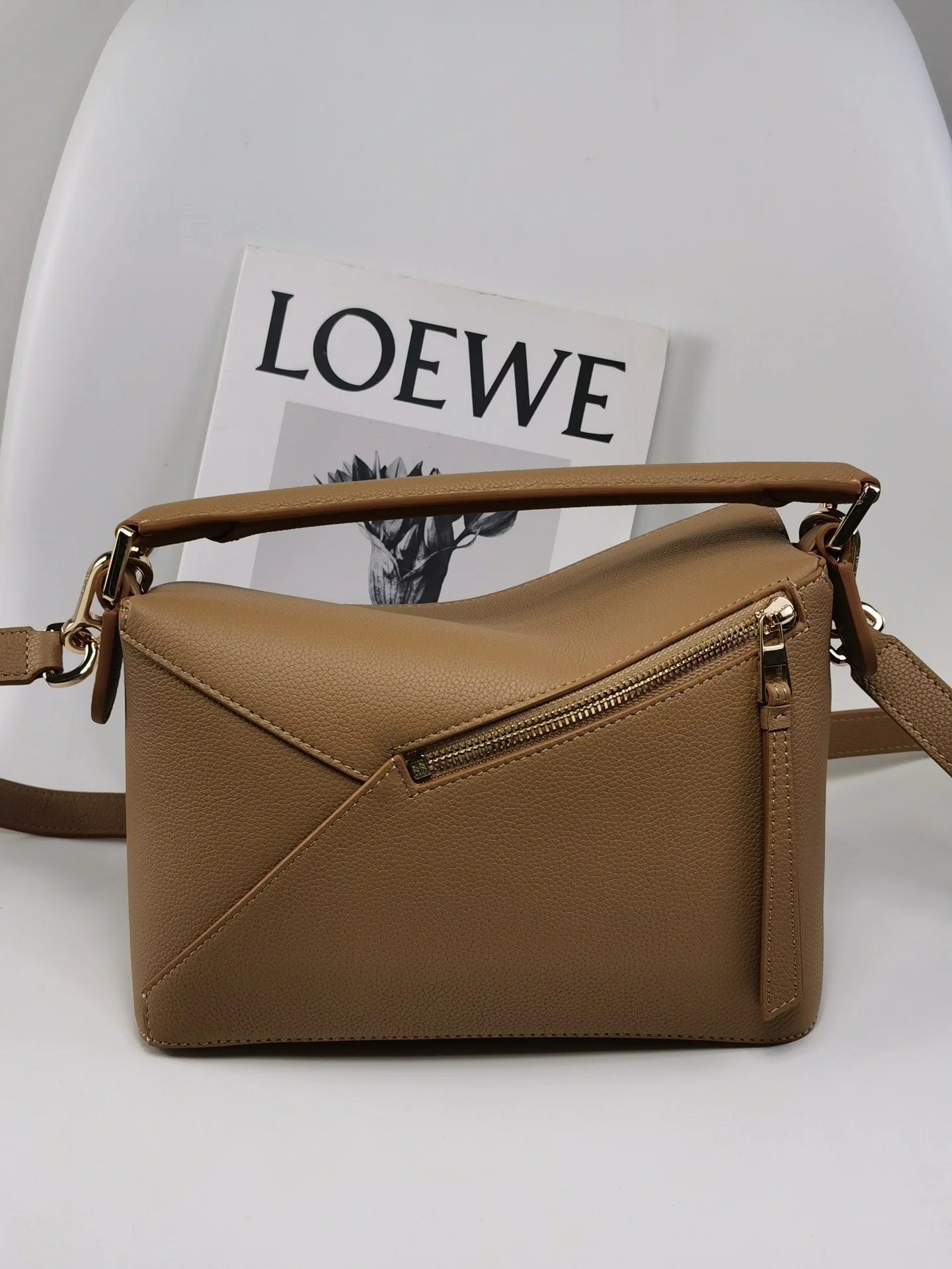 Loewe Puzzle, кожа, коричневый, маленький размер