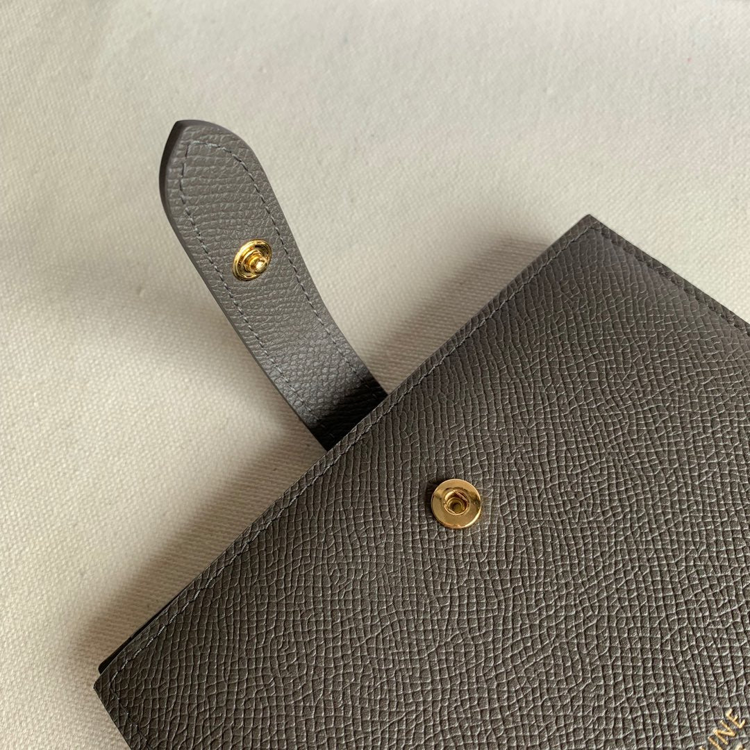 Celine-STRAP 粒面小牛皮钱包