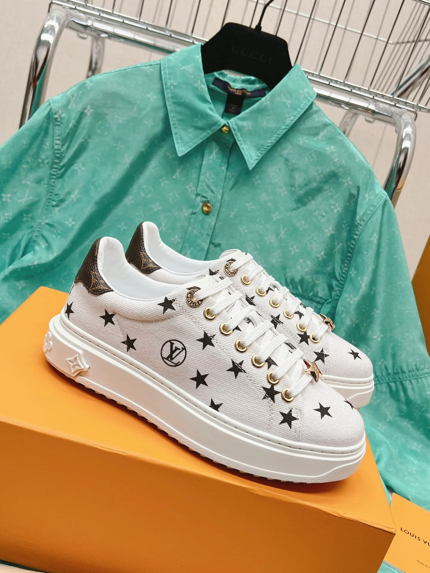 LV-Vuitton-Yayoi Kusama-Classic White Sneakers-White