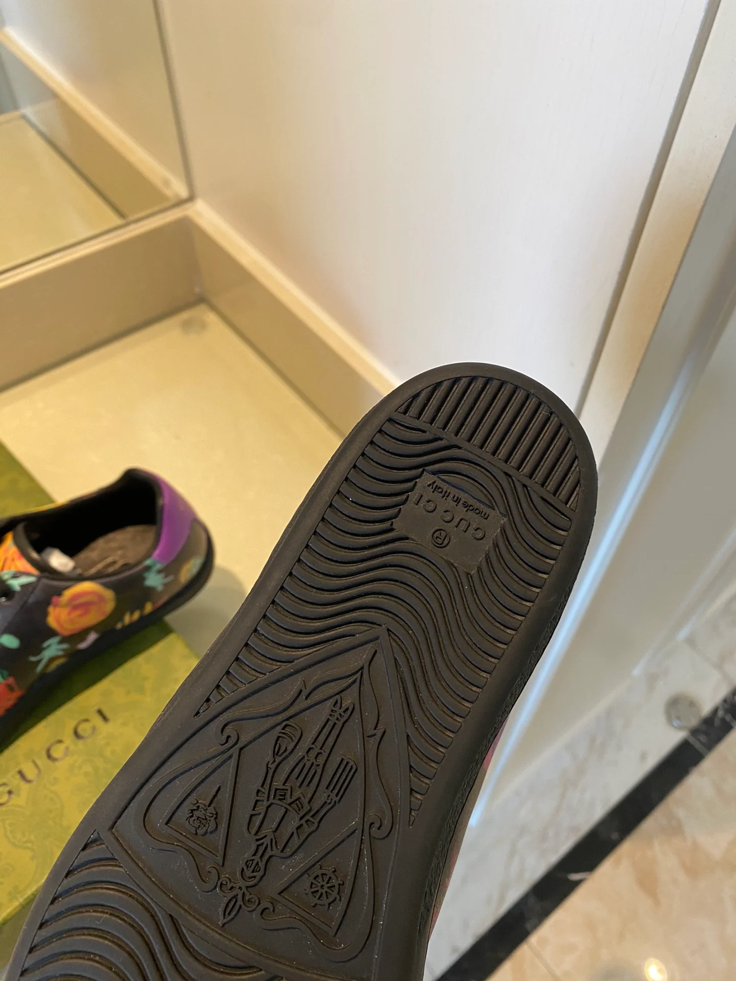 Gucci - Парные кроссовки - Унисекс