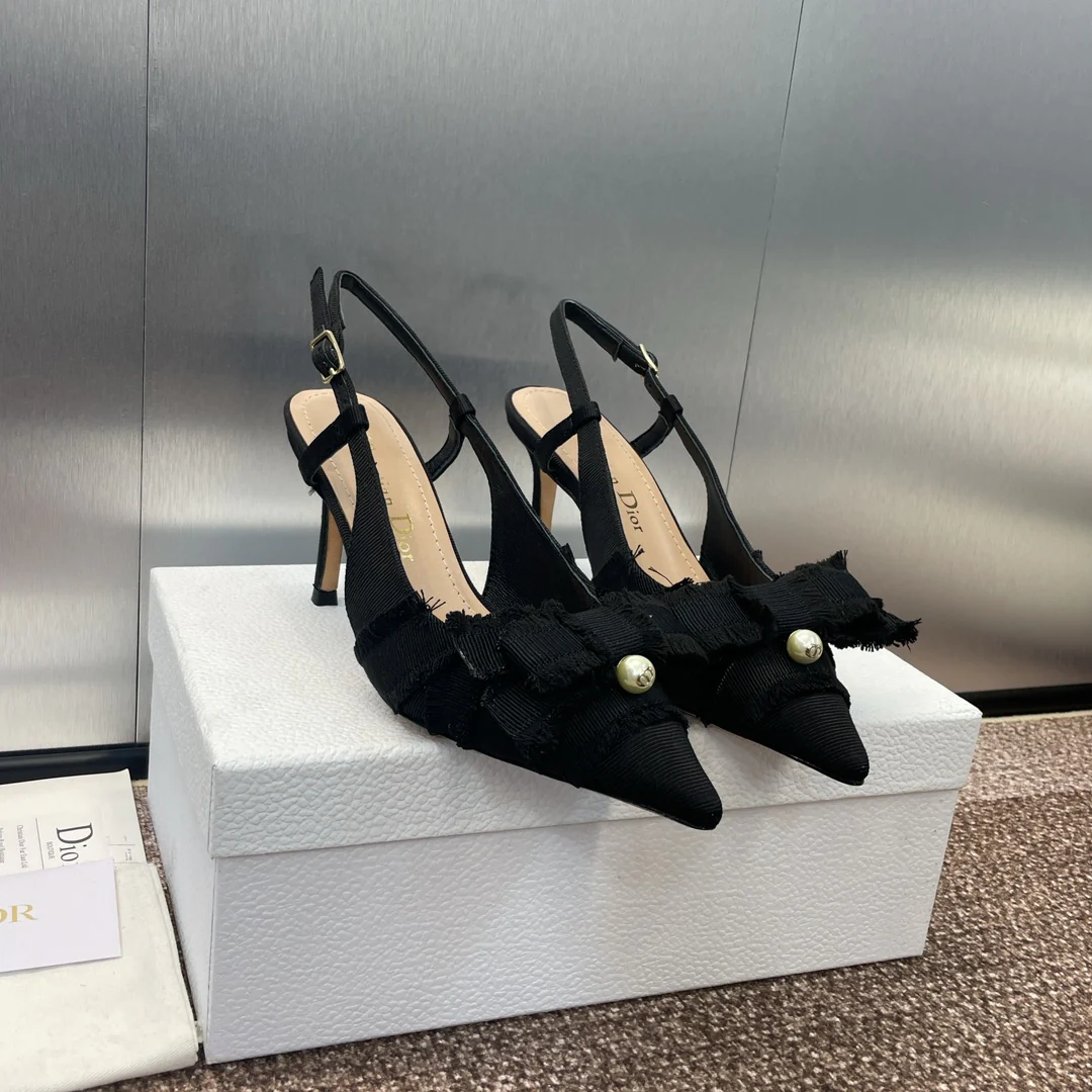 Туфли на высоком каблуке с острым носком Dior 2024 - черные