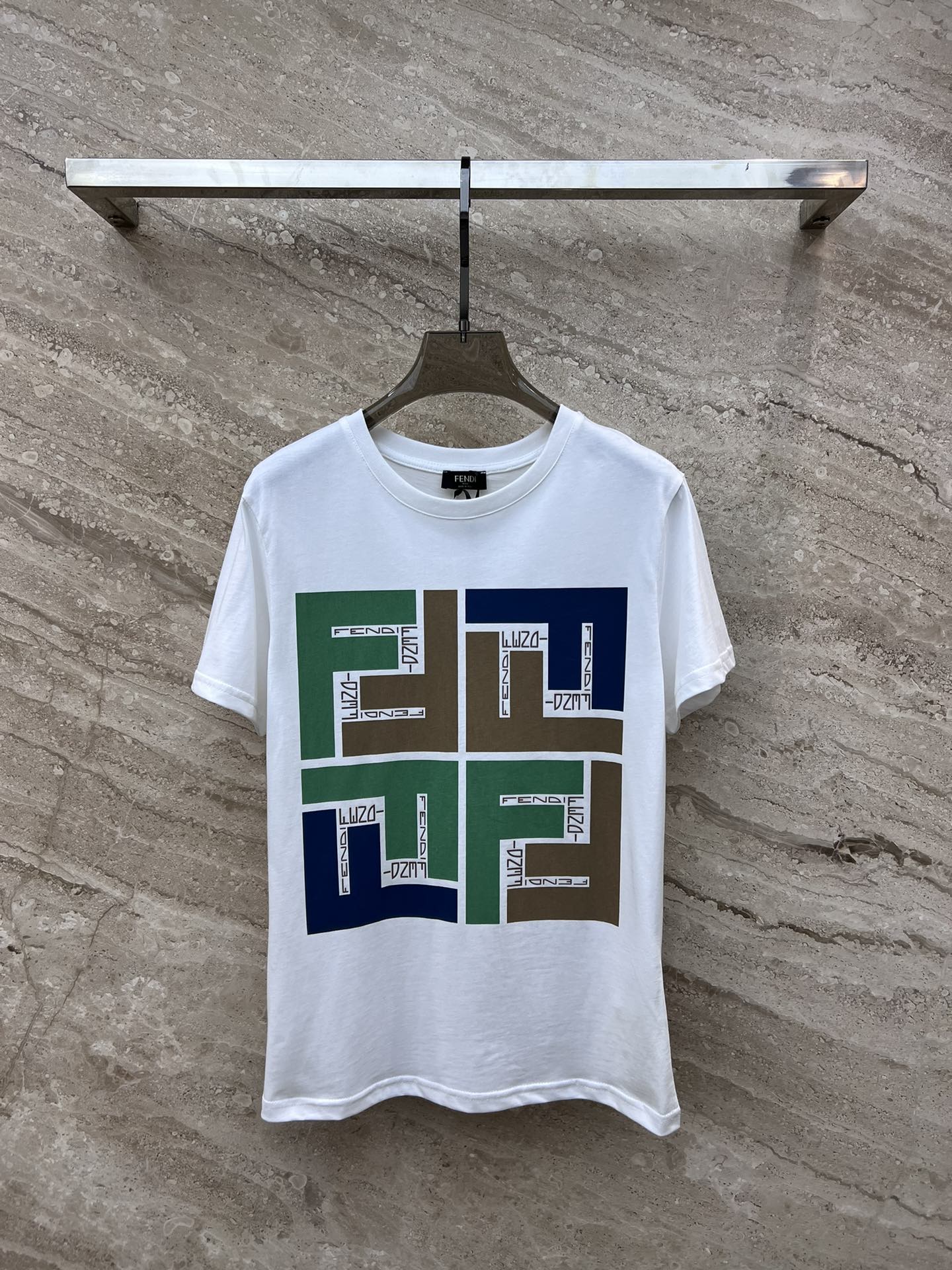 Fendi - 2403 - 24ss Весна/Лето Новинка - Футболка с коротким рукавом и логотипом - Зеленая