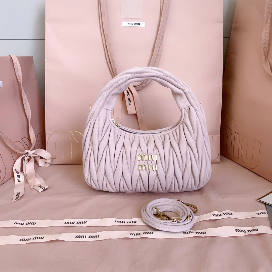 Розовая замшевая сумка Miu Miu 5bc125 miuwander