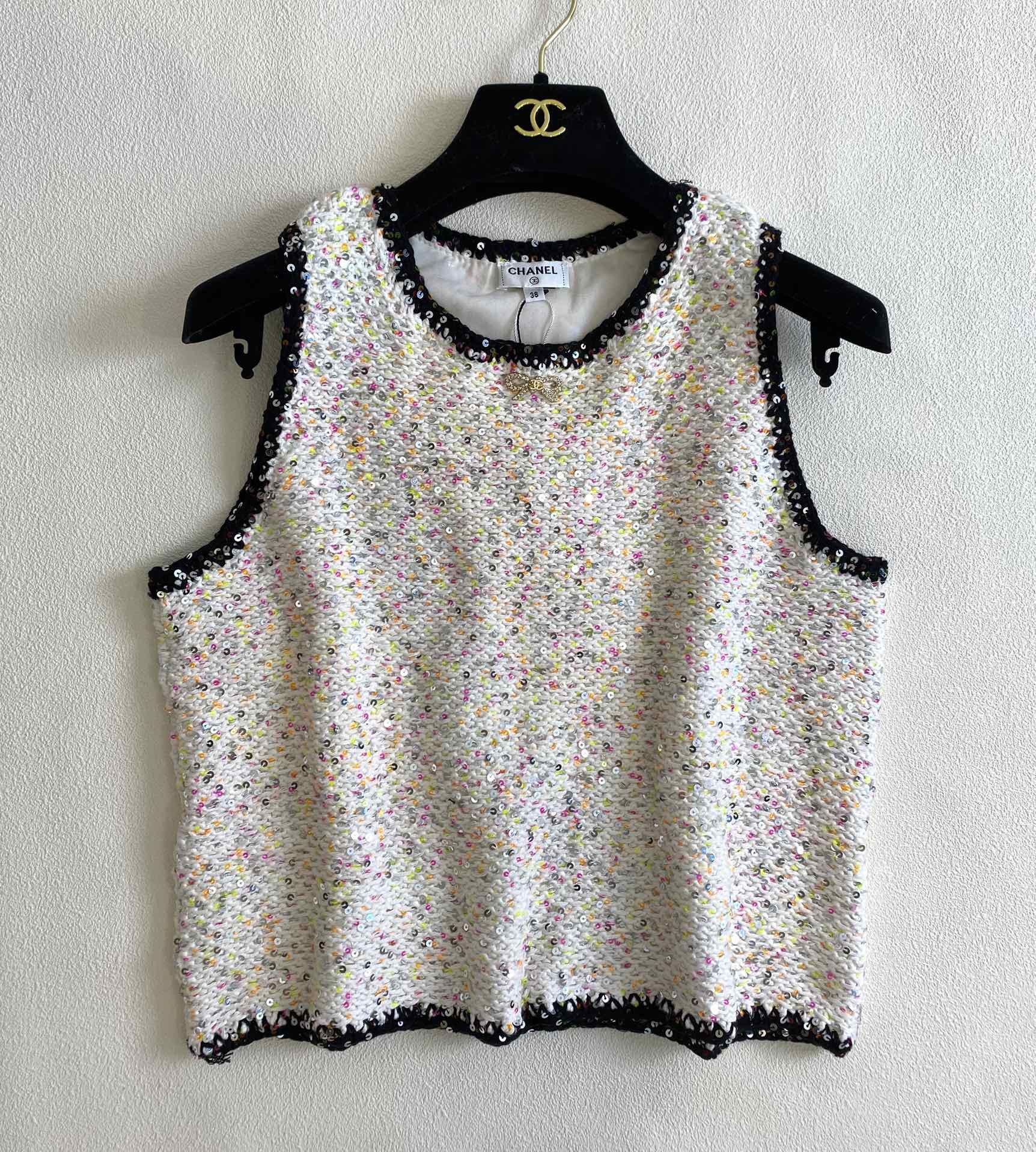 Chanel - 2404 - Новинка ранней весны. Вязаный жилет - Белый