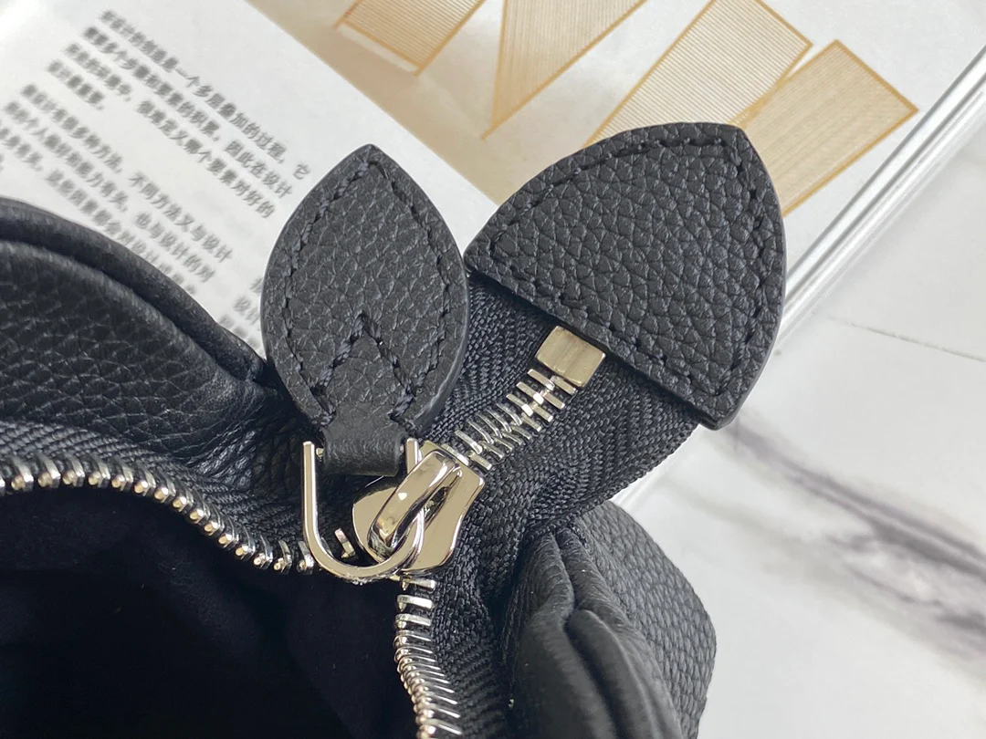 lv-m80093-scala-mini handbag