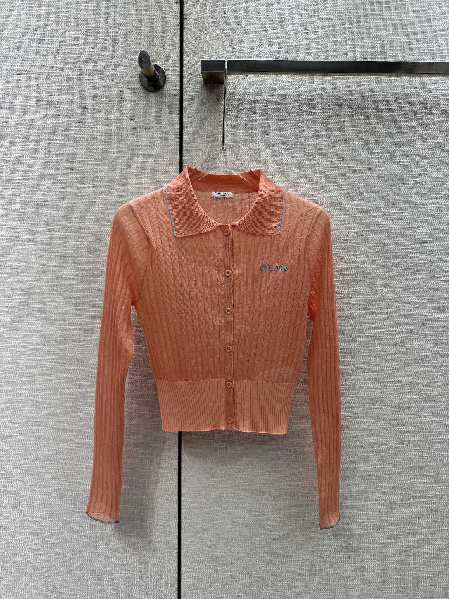 Miu Miu - 2404 - Вязаный кардиган с длинными рукавами и воротником-поло в стиле колор-блок - Оранжевый