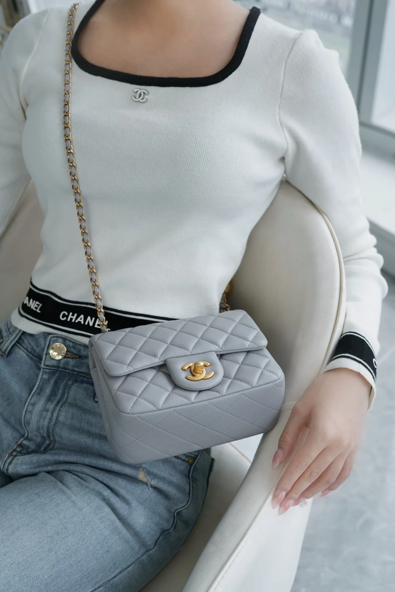 Мини-кювета Chanel CF Gold Ball - светло-серый