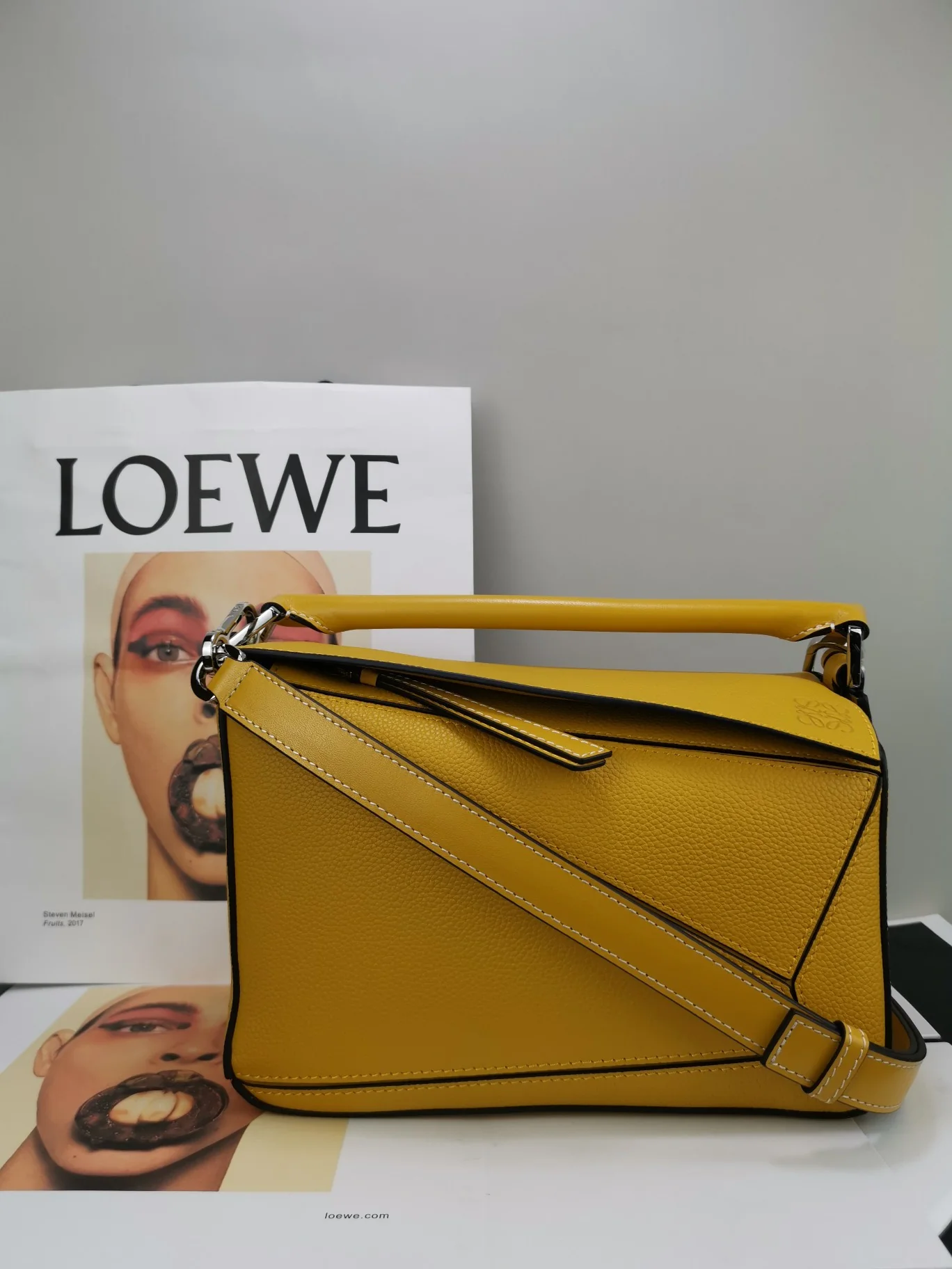 Сумка Loewe Puzzle из телячьей кожи, размер S, 23.