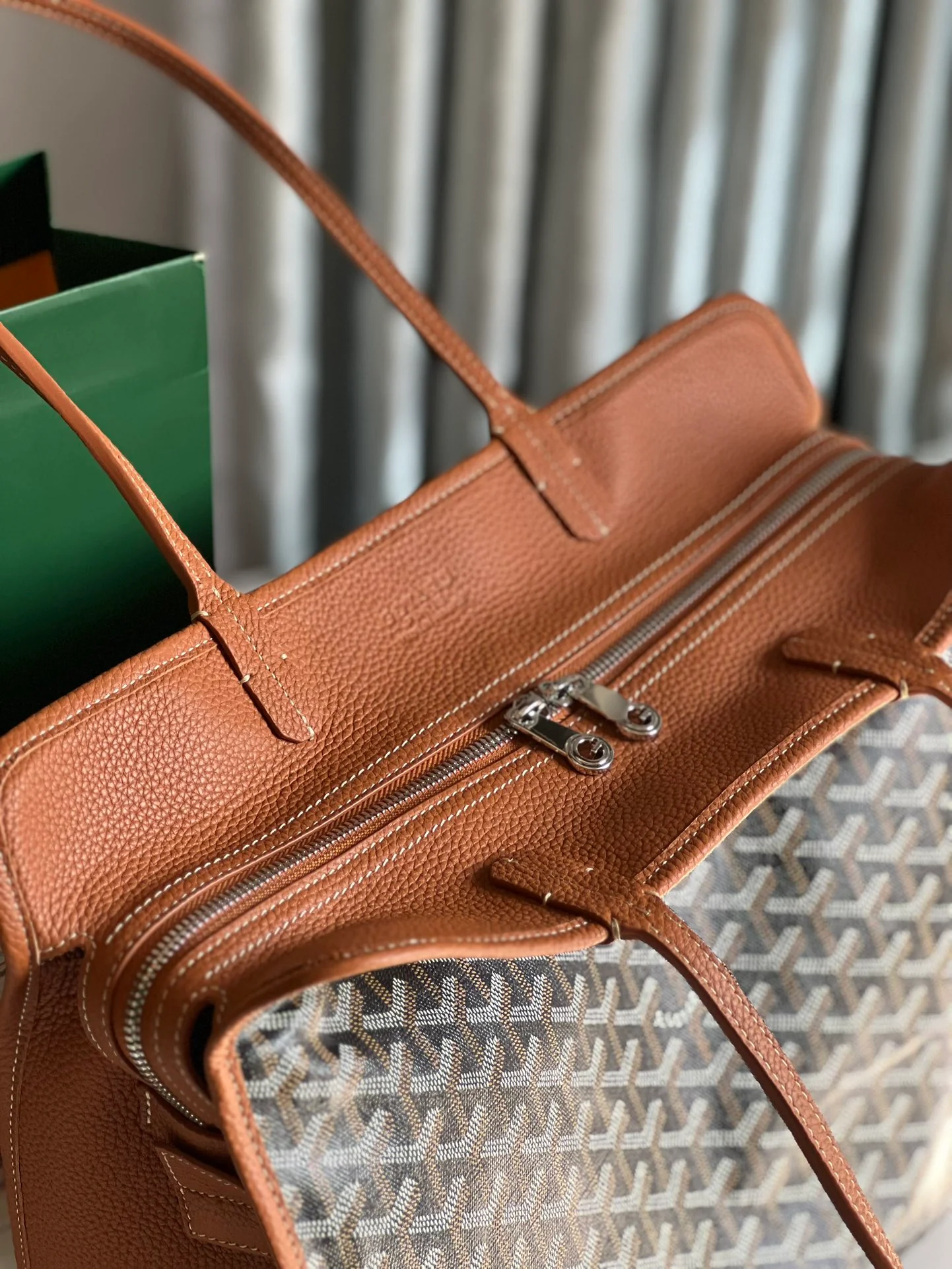 Маленькая складная холщовая сумка Goyard - коричневая.