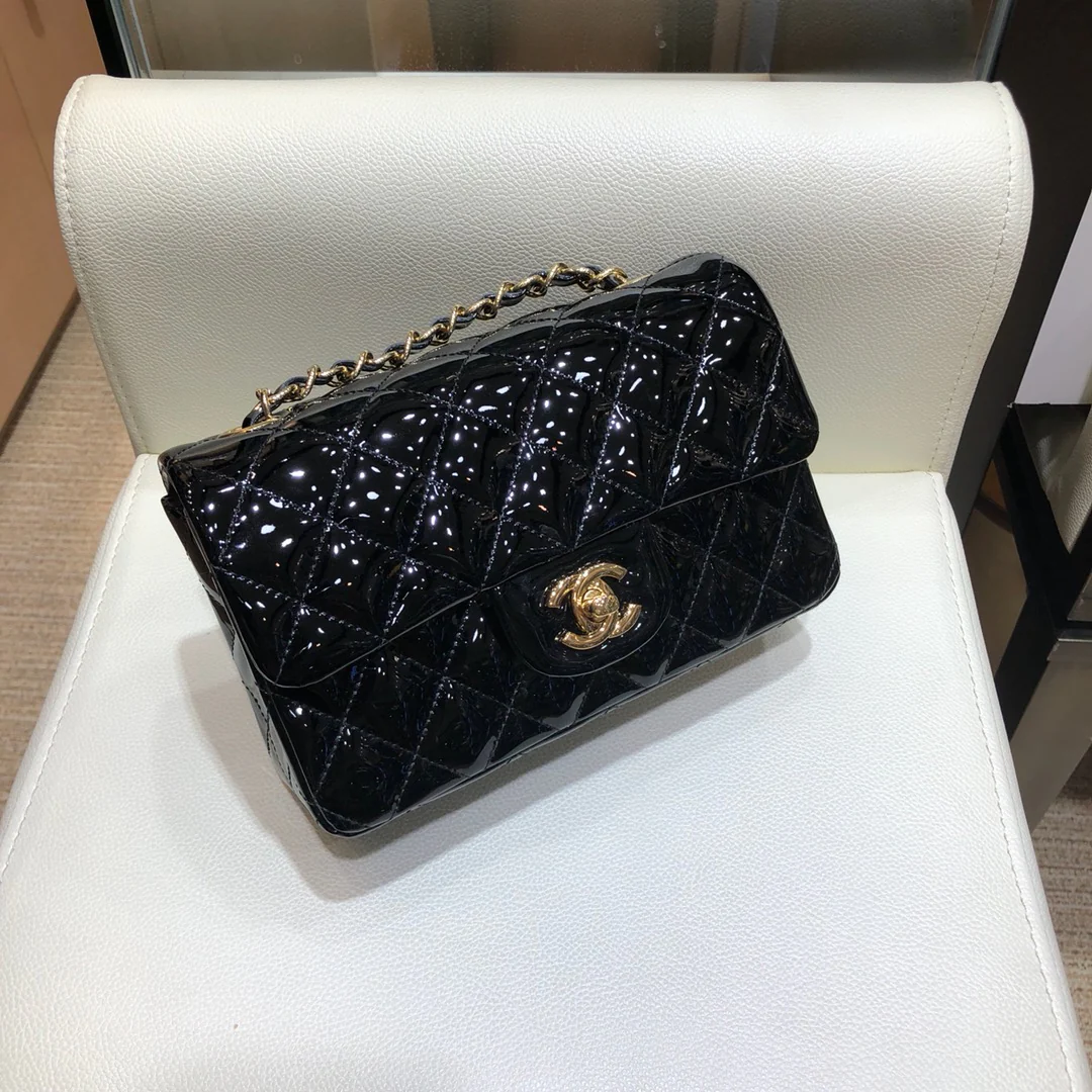 Сумка Chanel CF - лакированная кожа - золотая цепочка - 20 см