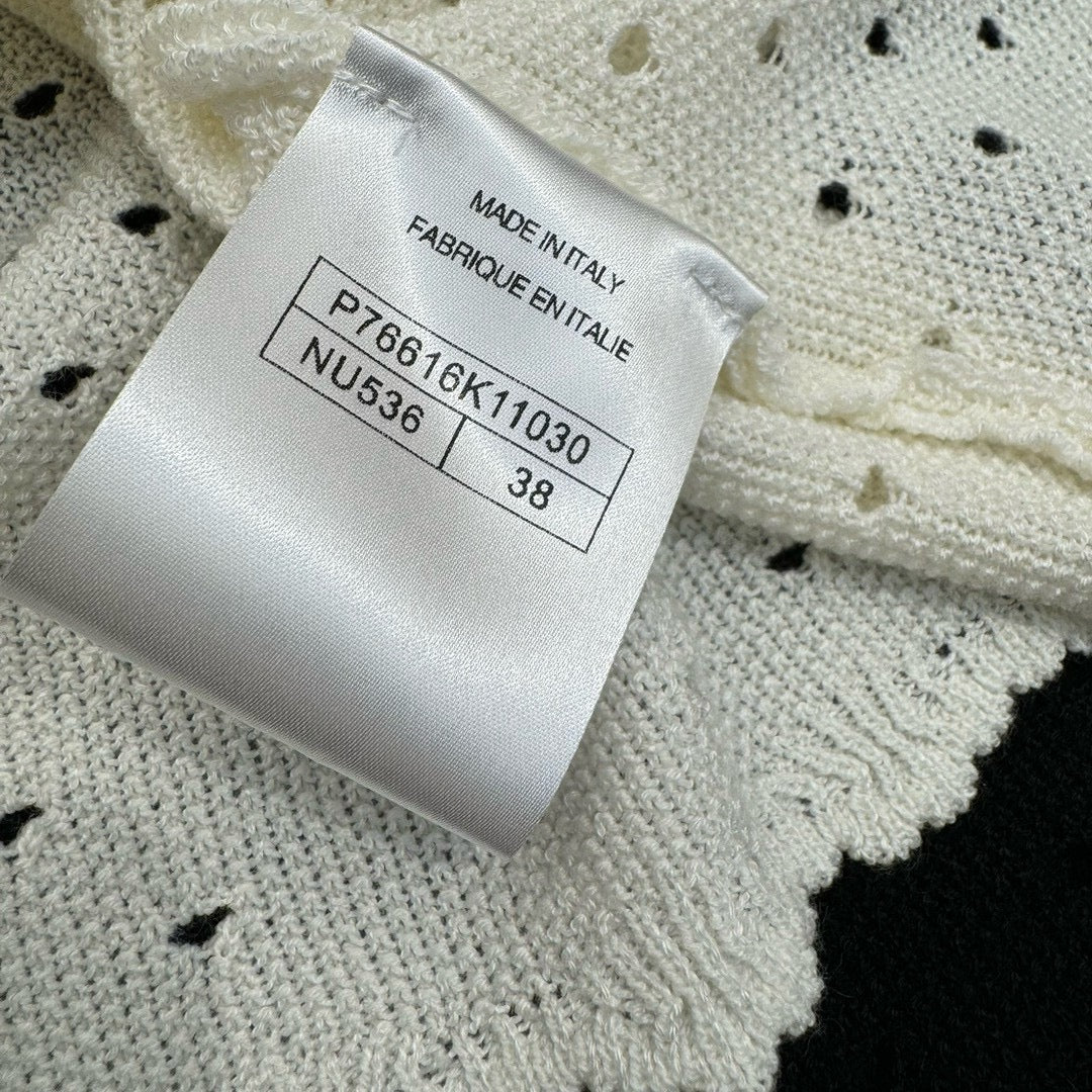 Chanel 2403 Весна/Лето Новинка Ажурный вязаный топ крючком - Свежий и чистый стиль Chanel - Белый