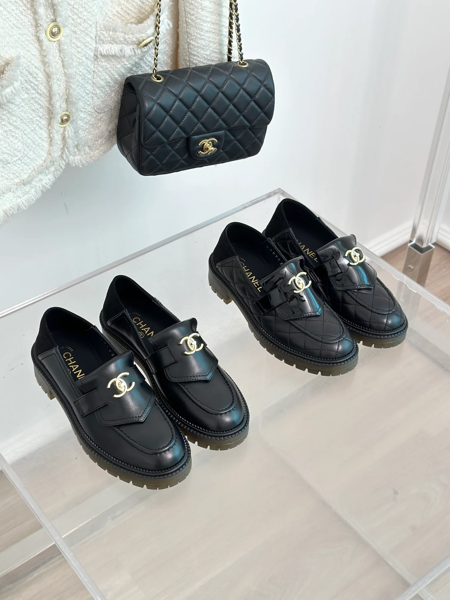 Новинка Chanel 2023 года - Рюкзак с пряжкой - Лоферы без шнурков с ромбовидным узором