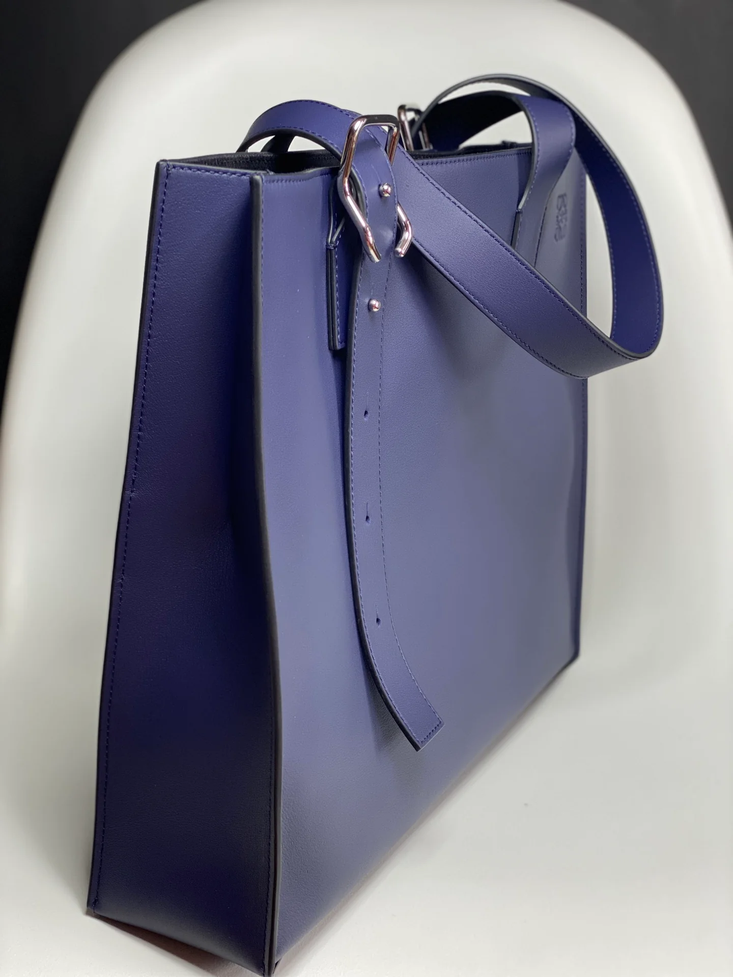 Сумка-тоут Loewe с горизонтальной пряжкой-1