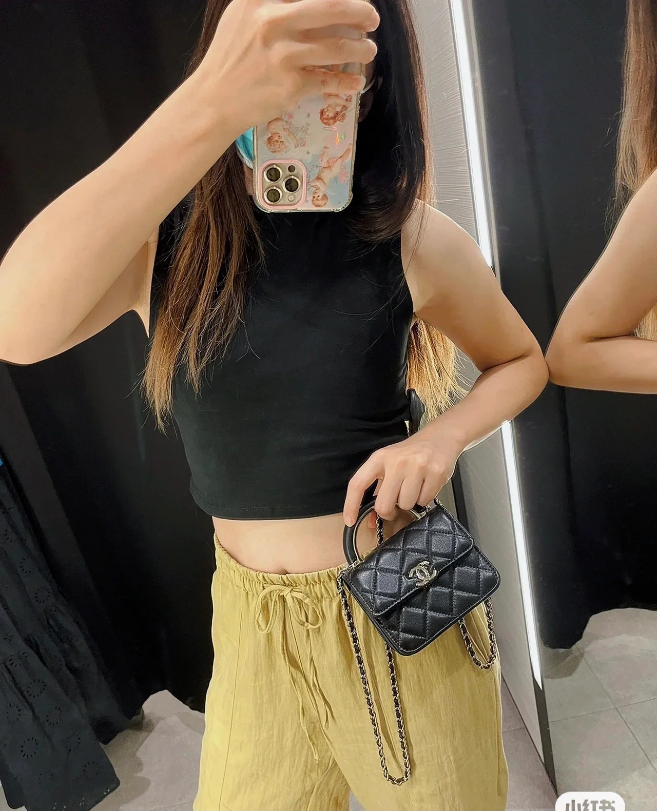 Маленькая сумка Chanel 2022 Métiers d'Art Collection — черный — кожа ягненка