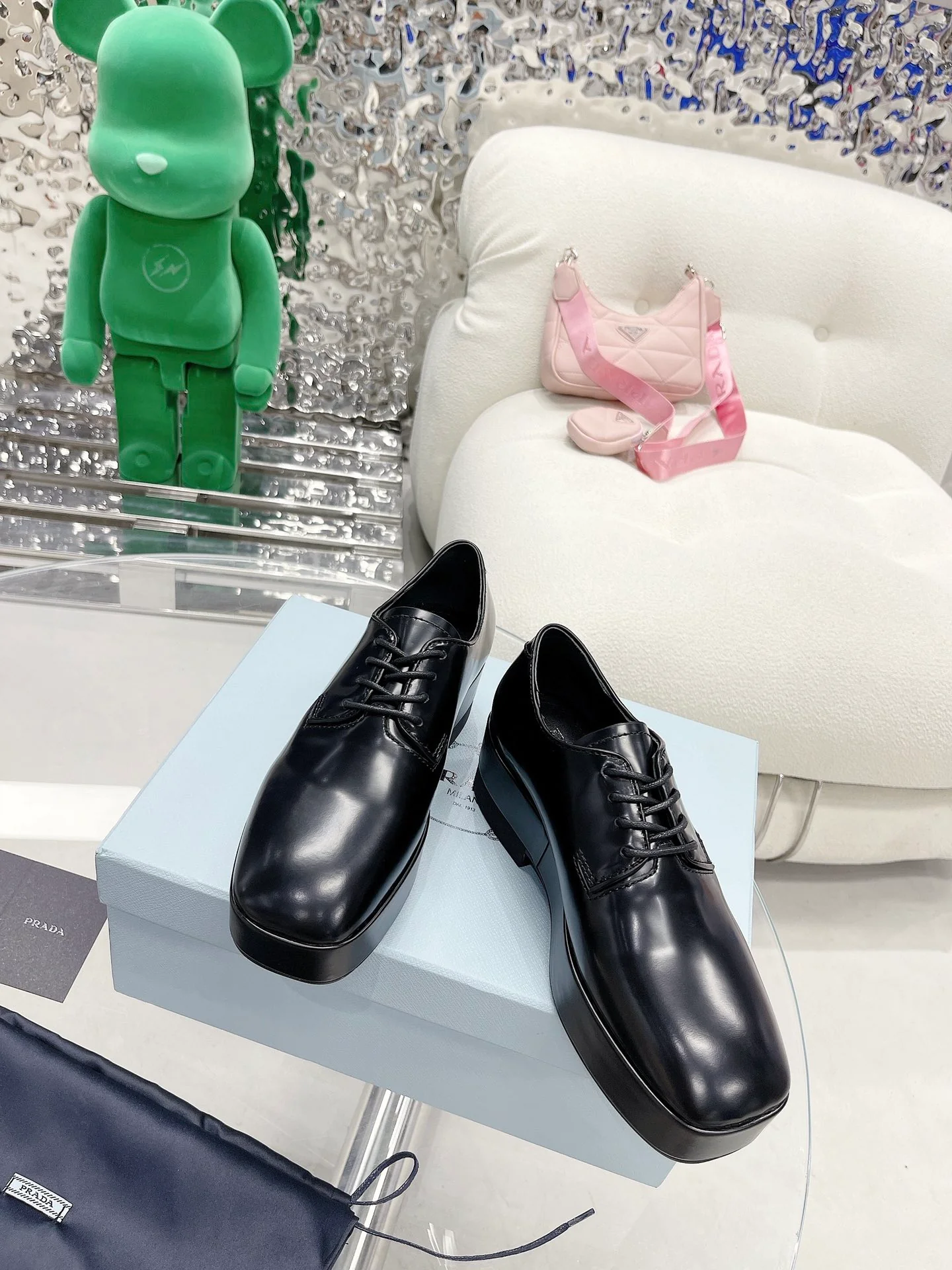 Prada 2022: стиль с подиума – ботинки на платформе.