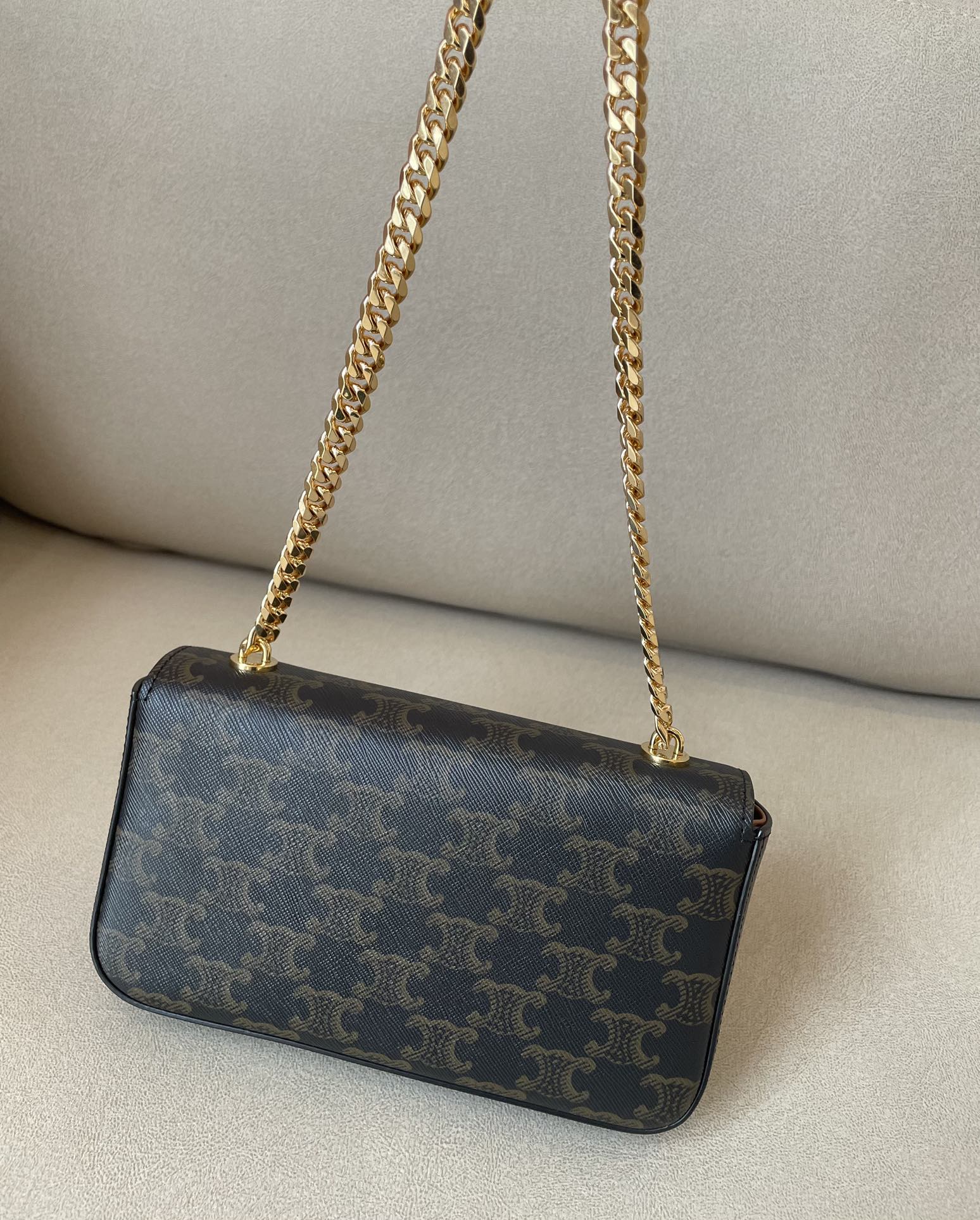 Сумка через плечо из коровьей кожи с логотипом Celine-Triomphe