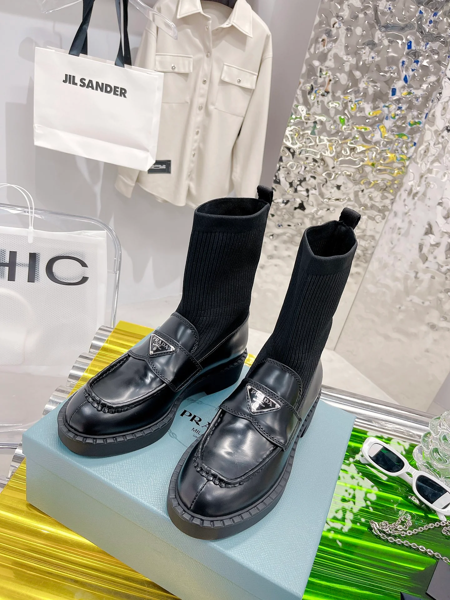 Prada - Новинки сезона осень/зима 2021 - Ботинки-носки