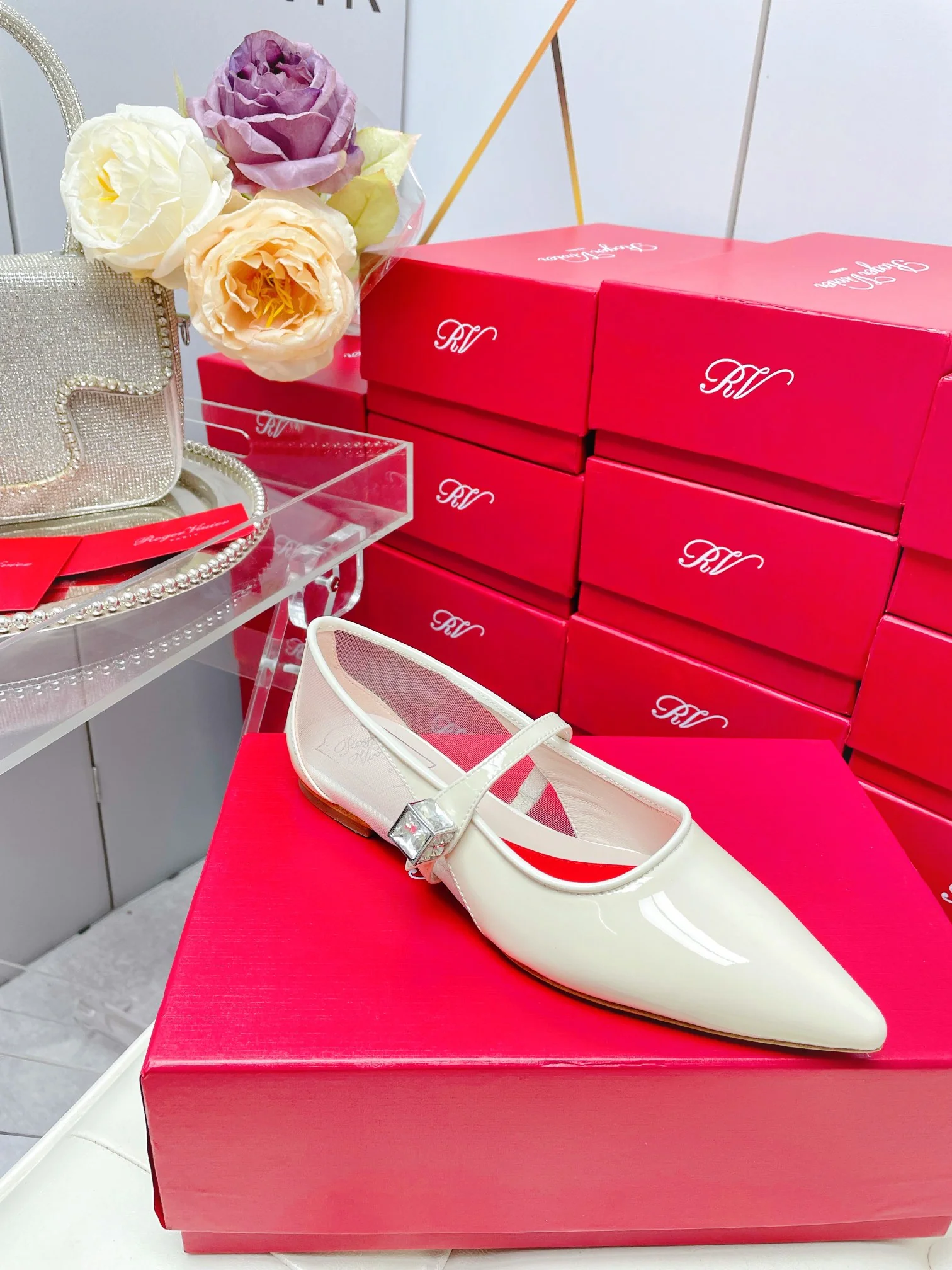 Обувь RV - Новинка ранней весны 2023 года - Балетки с острым носком - Бежевые