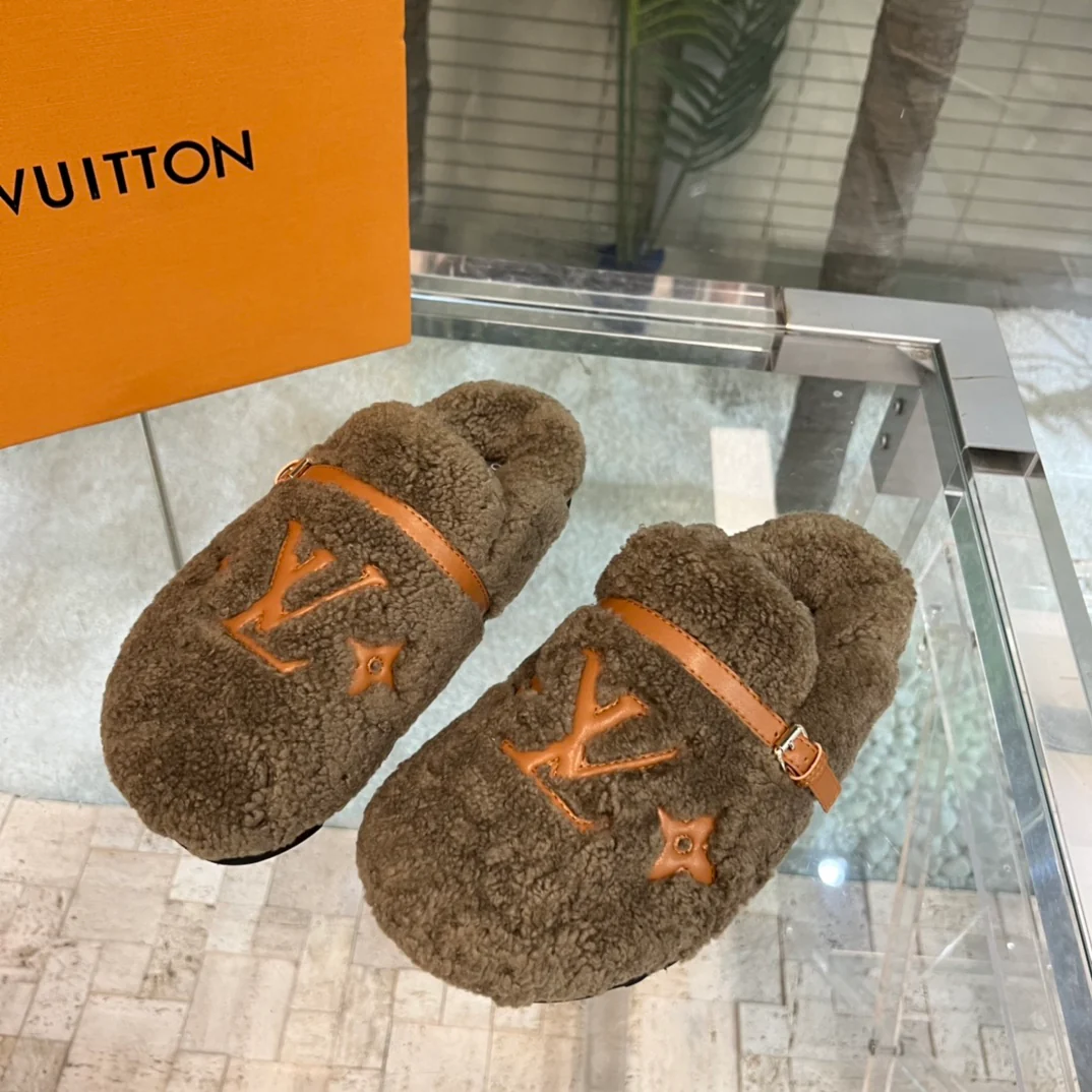Новинка ранней весны 2022 года - Меховые полутапочки - Коричневые
