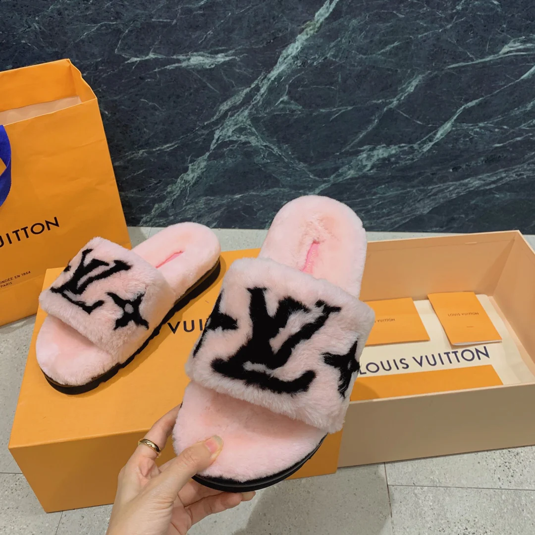 Тапочки LV Teddy из овчины - розовые