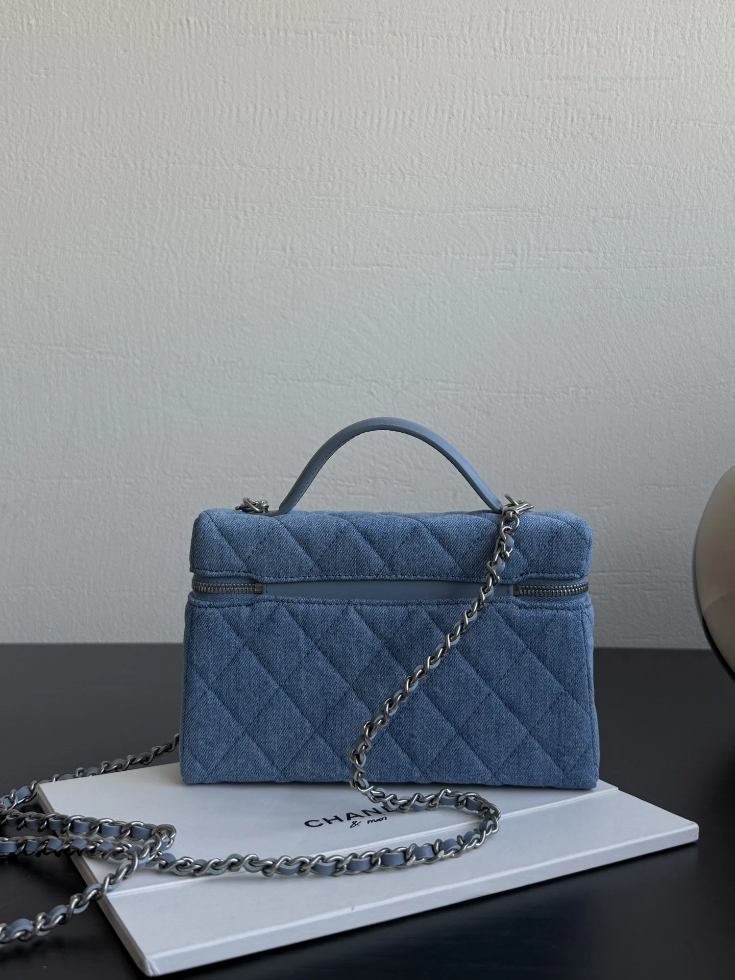 Сумка-органайзер Chanel-LP Denim Bento Bag - светло-голубая