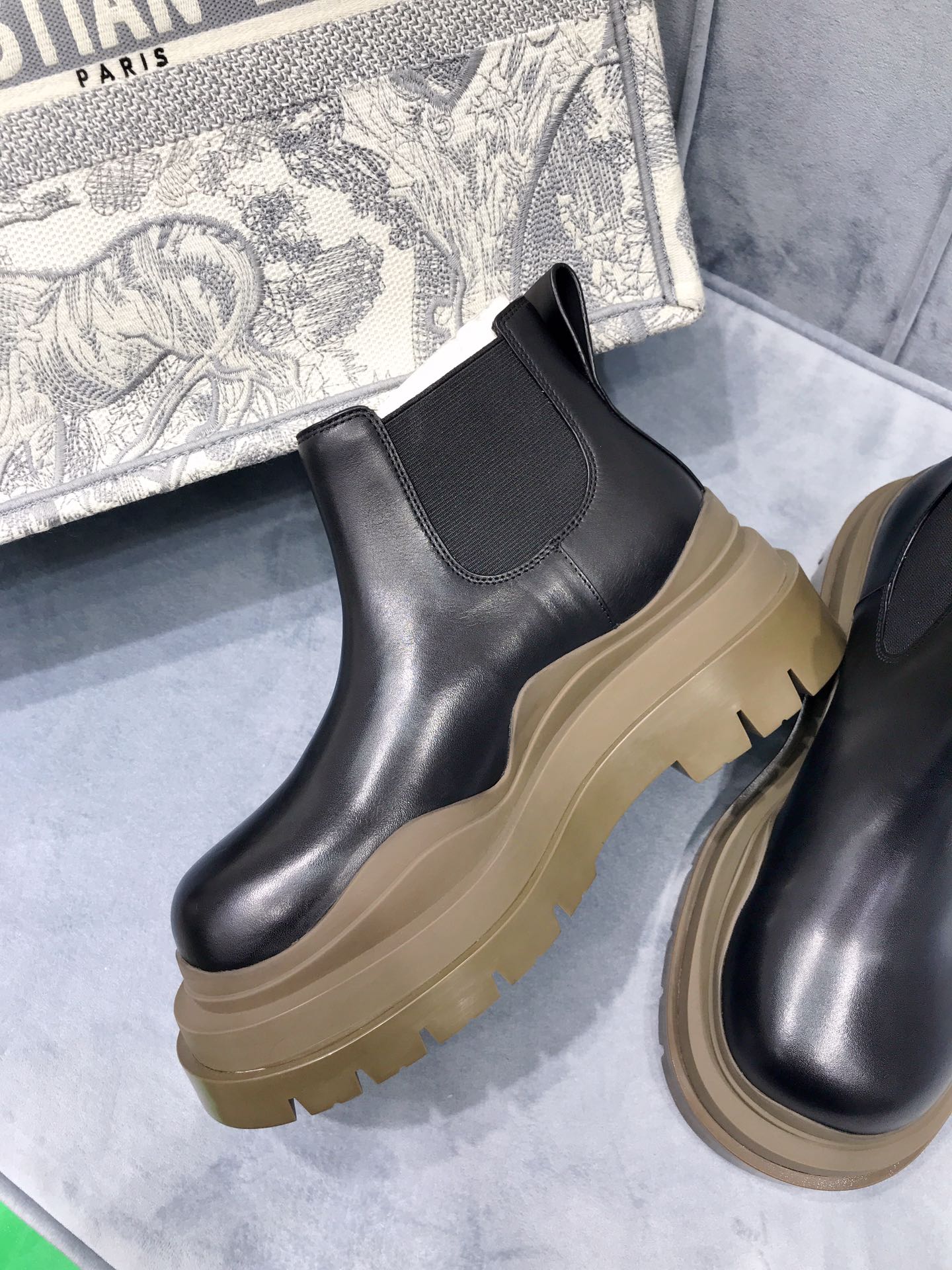 BV - Ботинки на платформе кофейного цвета