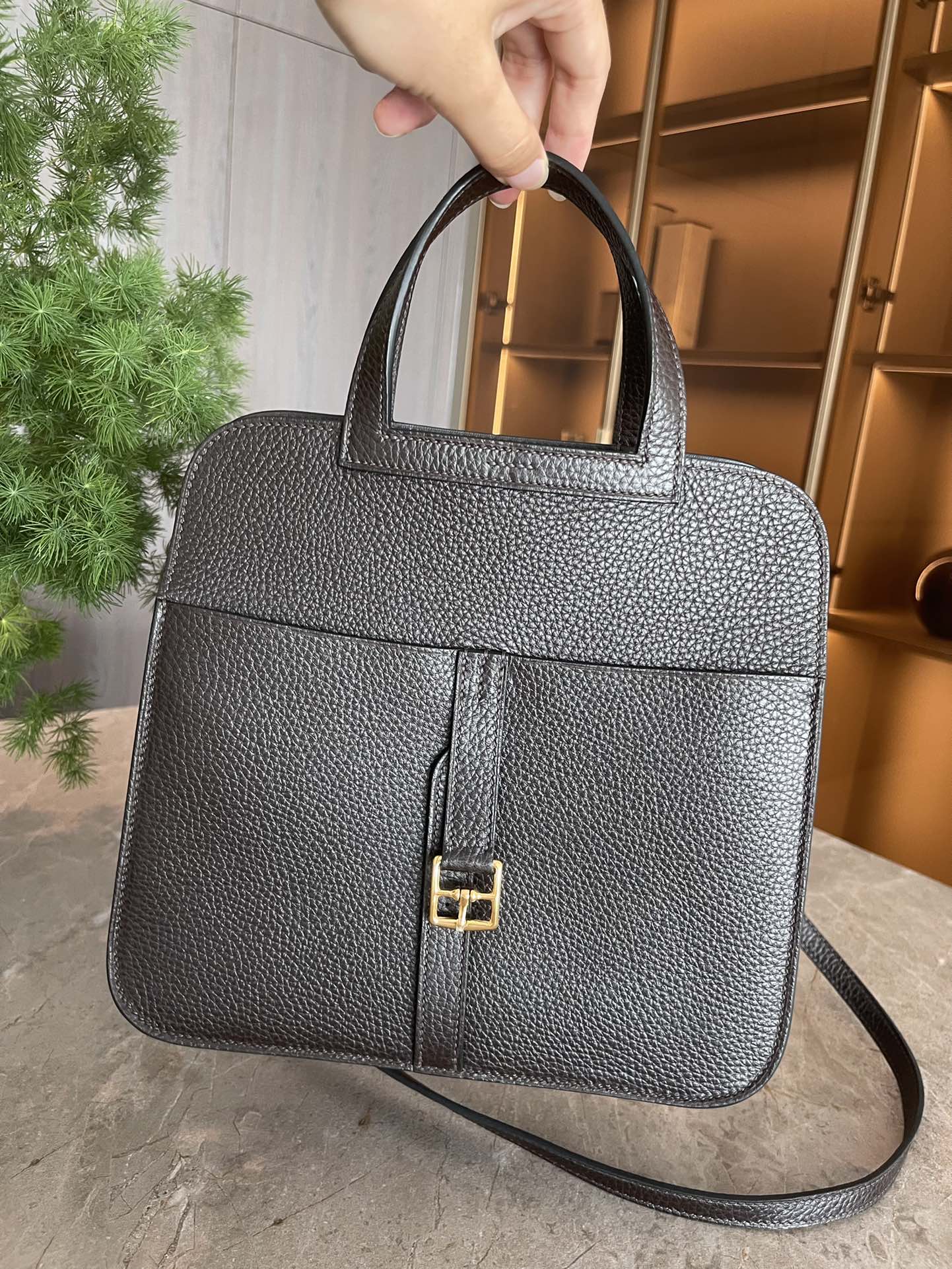 Hermes-halzan-25-ebony-tc-gold-button