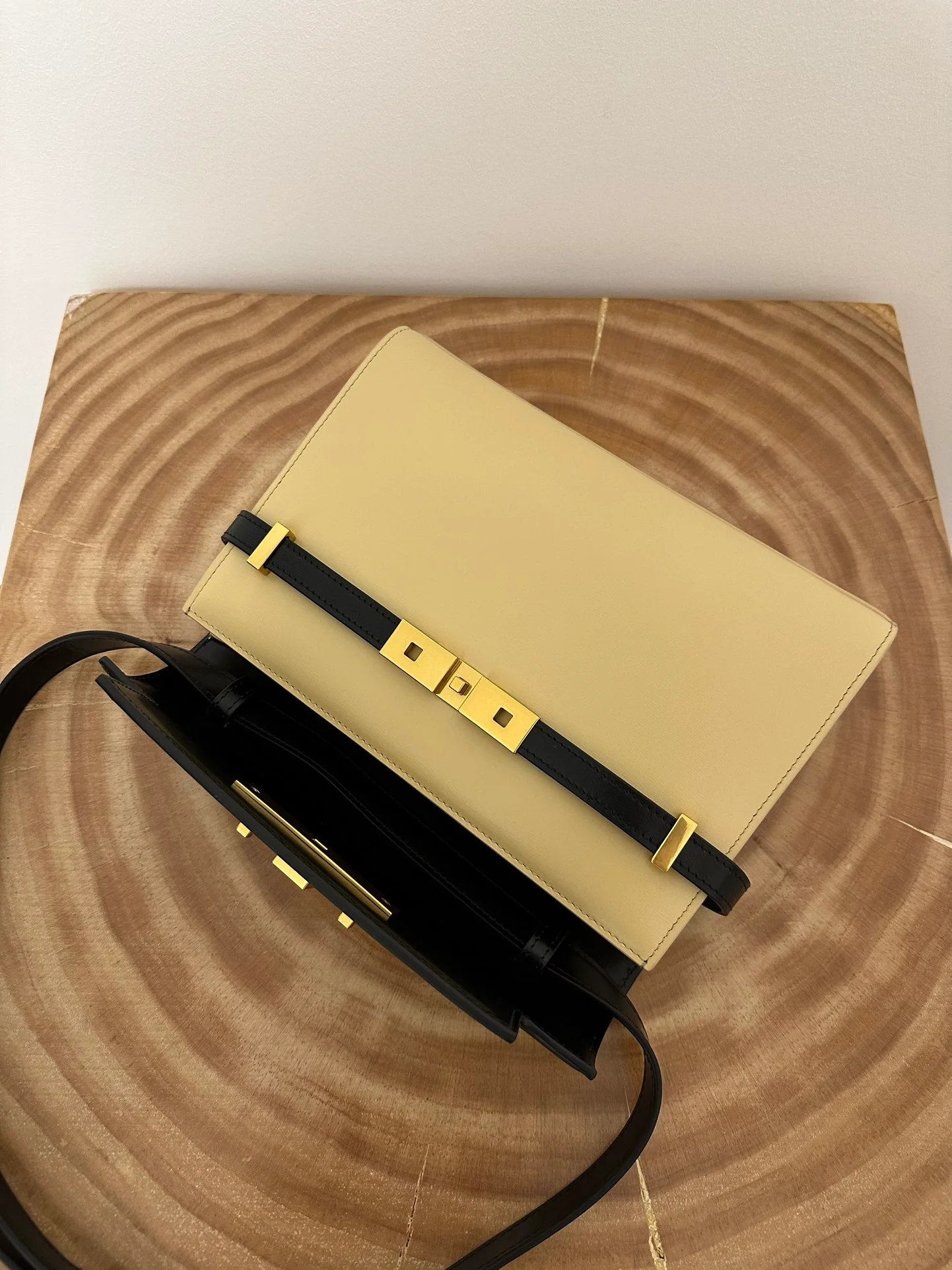 Зубочистка YSL Manhattan Texture, маленькая, черная и абрикосовая