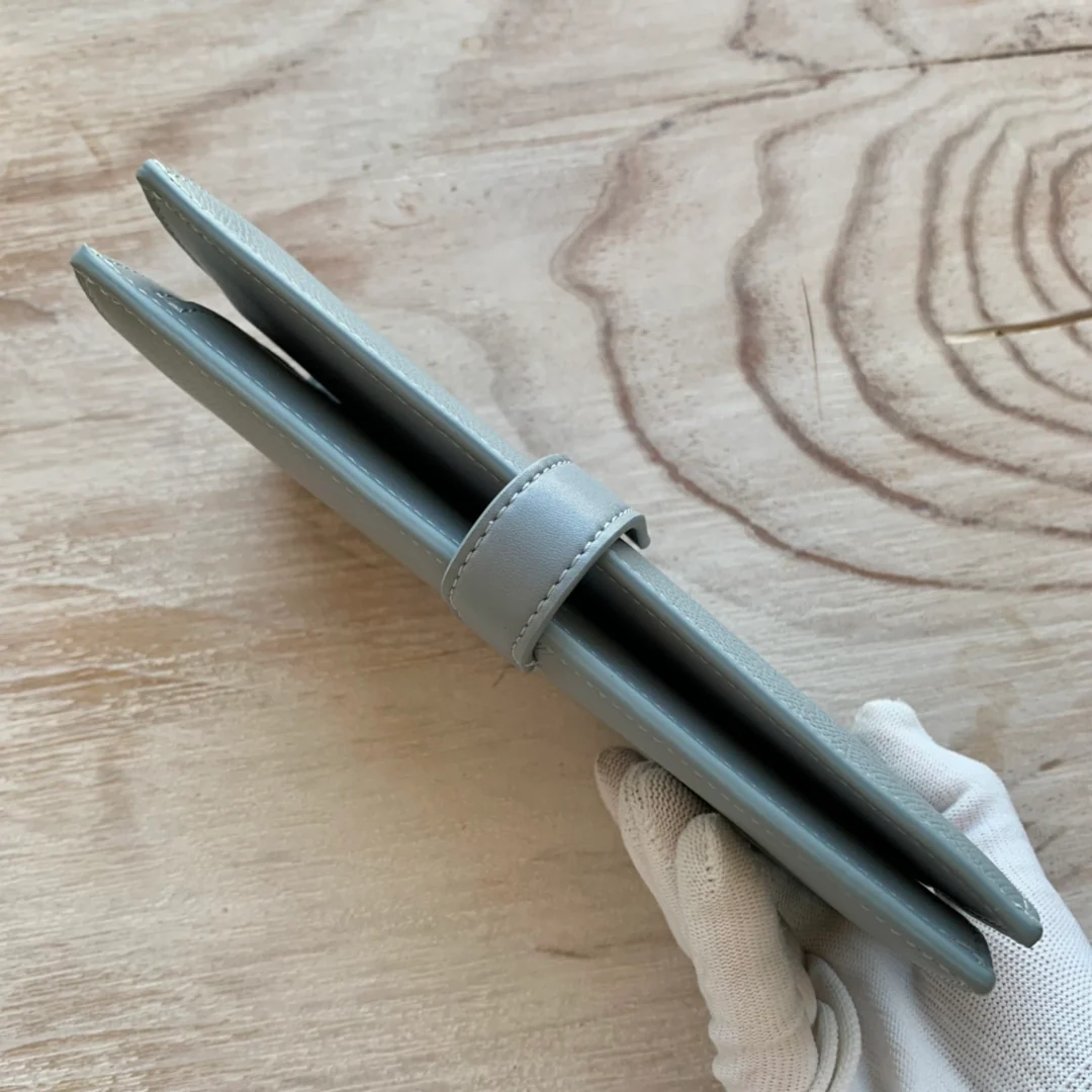 Длинный кошелек Celine - Кошелек с ремешком из крупнозернистой телячьей кожи - 10