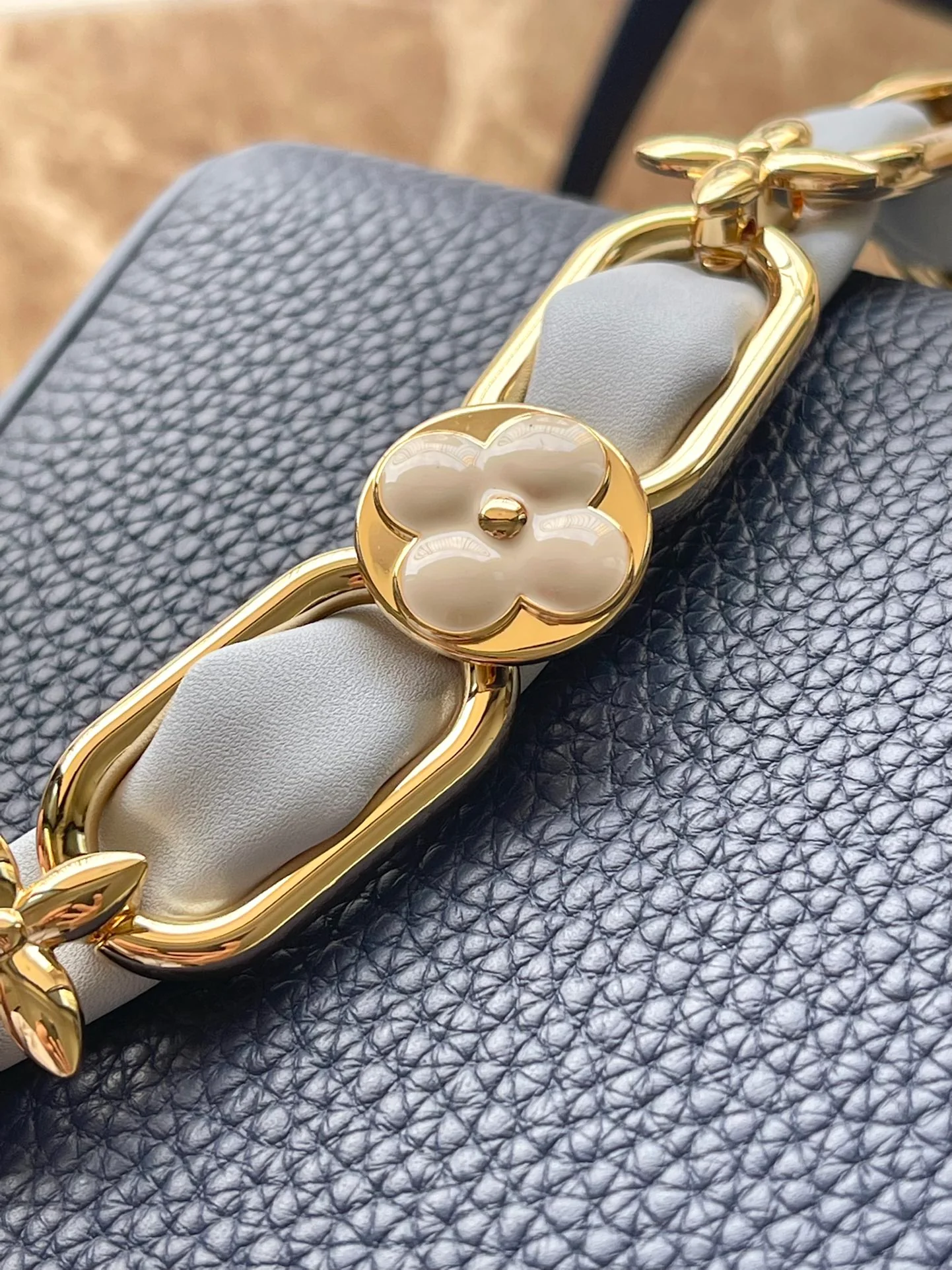 m23199-LV-Capucines Маленькая сумочка/сумка через плечо - синяя