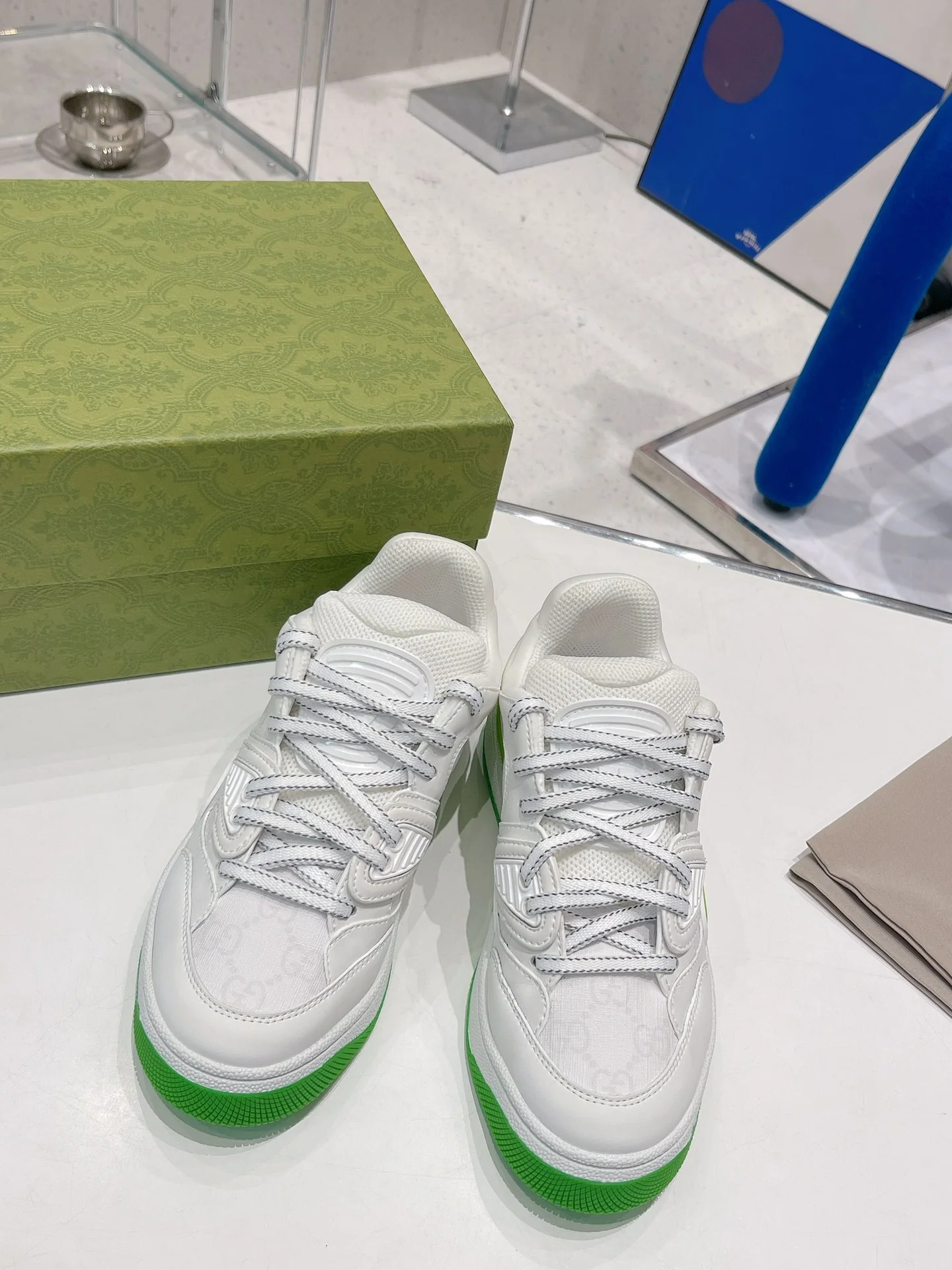 Gucci - Белые кроссовки - Кроссовки - Повседневная обувь - 16