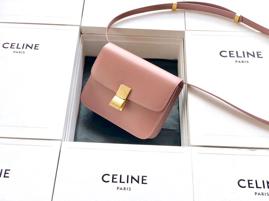 Сумка Celine Box-Ten из полированной телячьей кожи розового цвета.