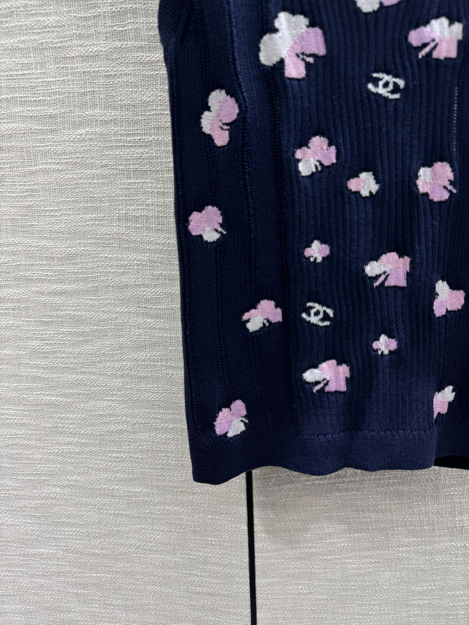 Жилет в стиле Chanel - 2403 - Жаккардовый жилет с четырехлистным клевером - Черный