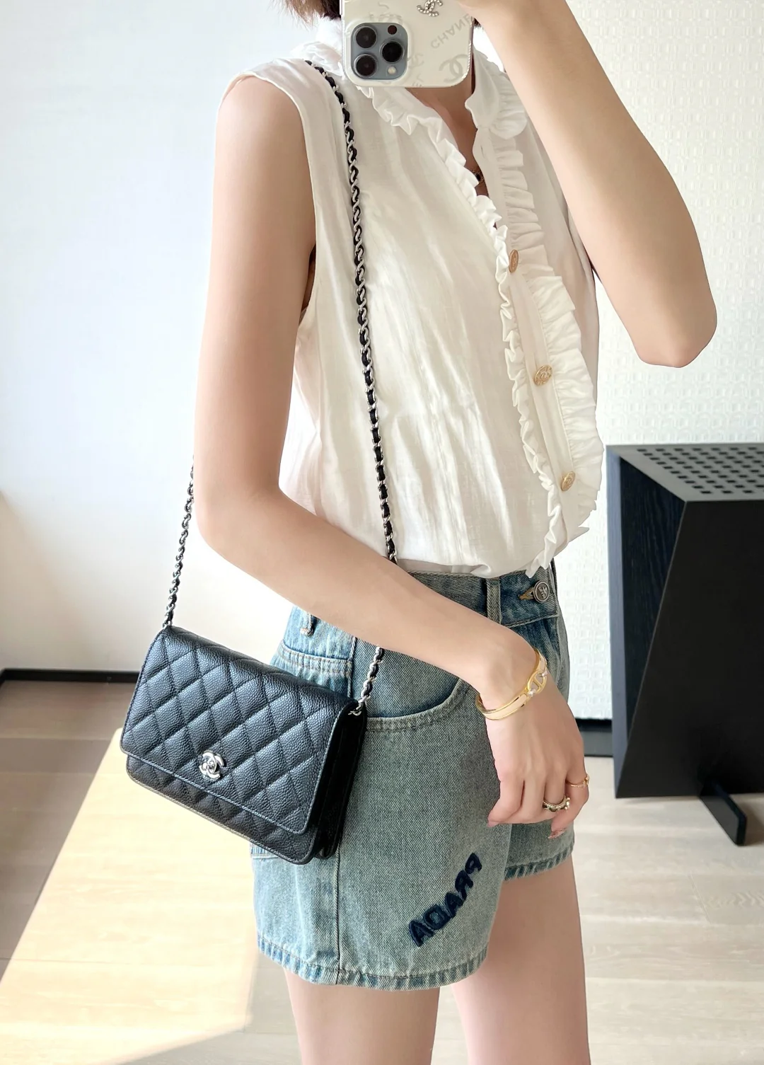 Chanel WOC Черное золото