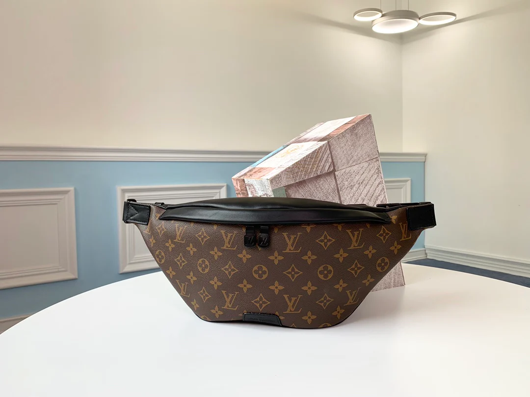 m44336-LV-Discovery Waist Bag-Monogram