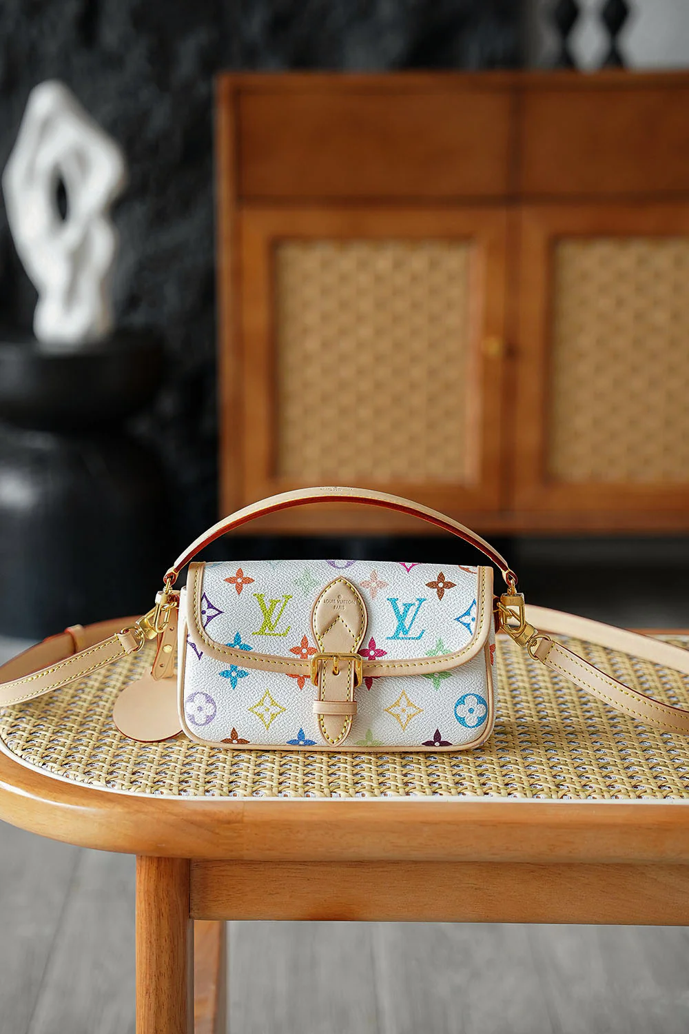 LV-m14194-nano-diane Французская палочка - Белый трехцветный