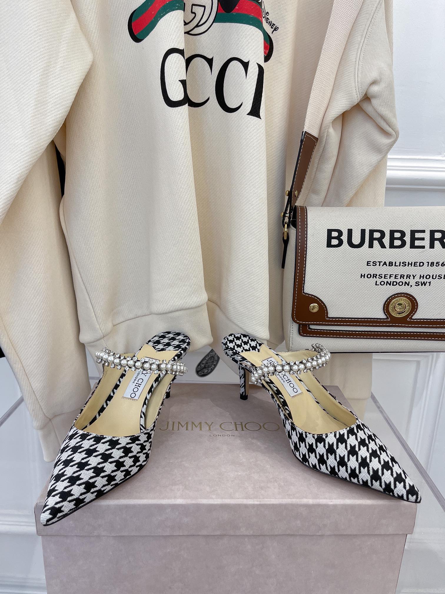 Jimmy - Жемчужная цепочка - Сандалии на низком каблуке