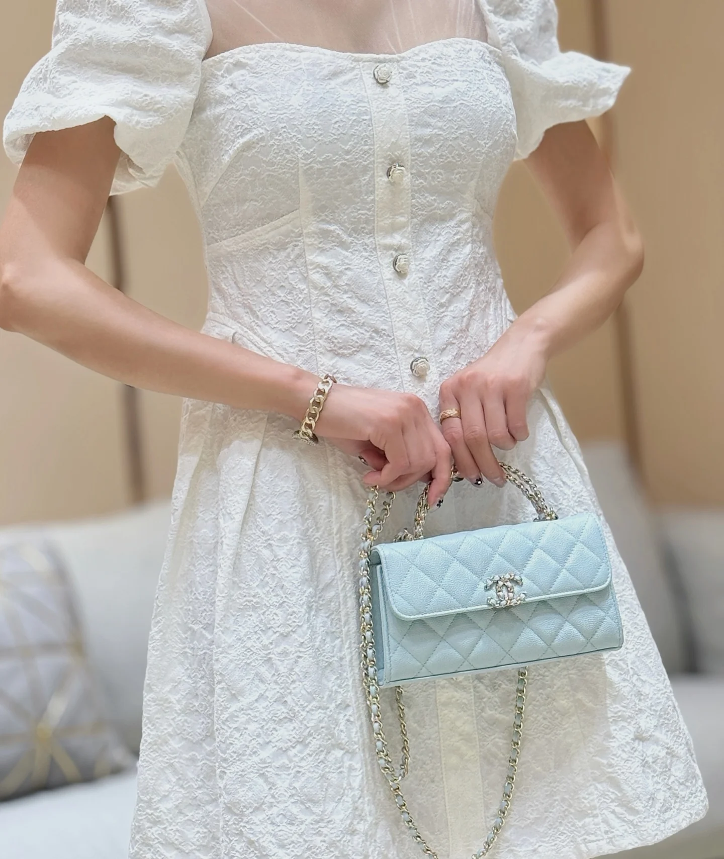 Сумка Chanel 25s Kelly Handle Bag, горизонтальный стиль, нежно-голубой.