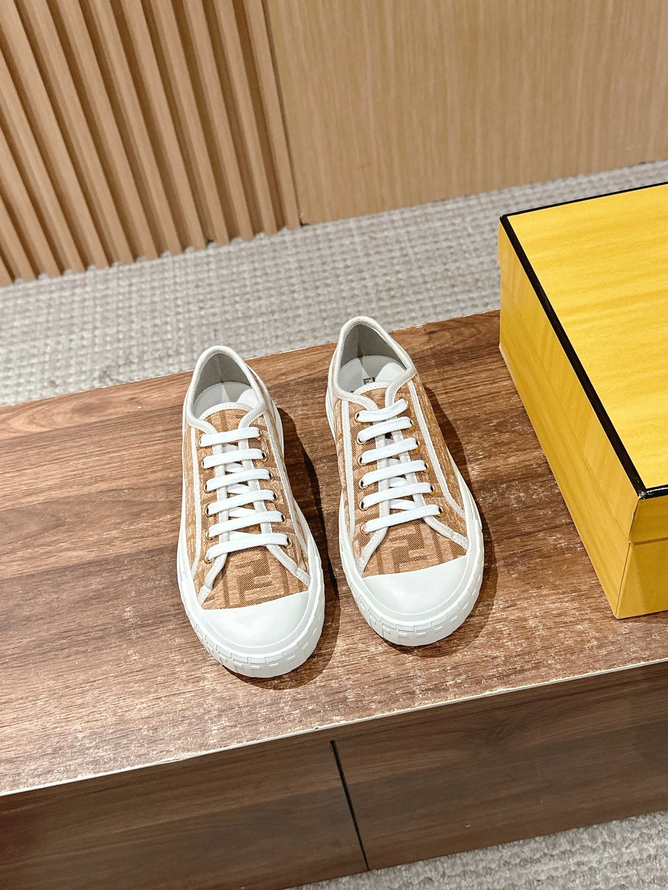 Кед Fendi из парусины - Повседневные балетки - Кофейный цвет