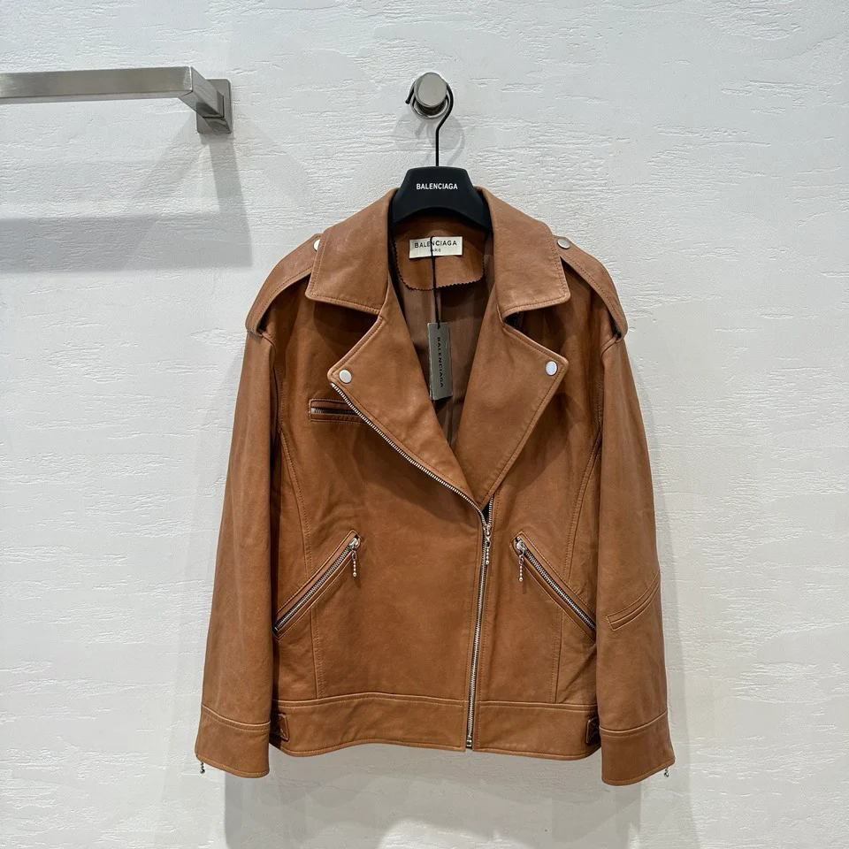 Balenciaga - 2403 - Новинка ранней весны - Стильная кожаная мотоциклетная куртка - цвет хаки