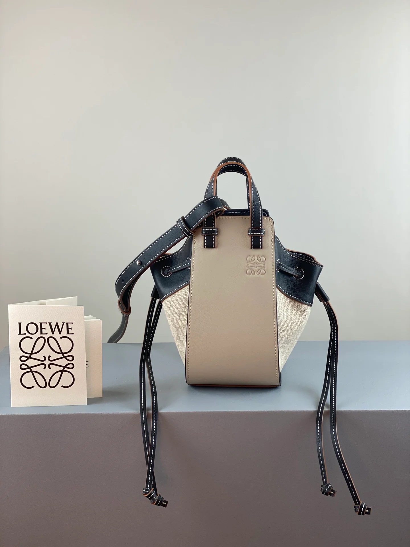 Сумка-гамак Loewe Mini Hammock Bag - из телячьей кожи - 2 шт.