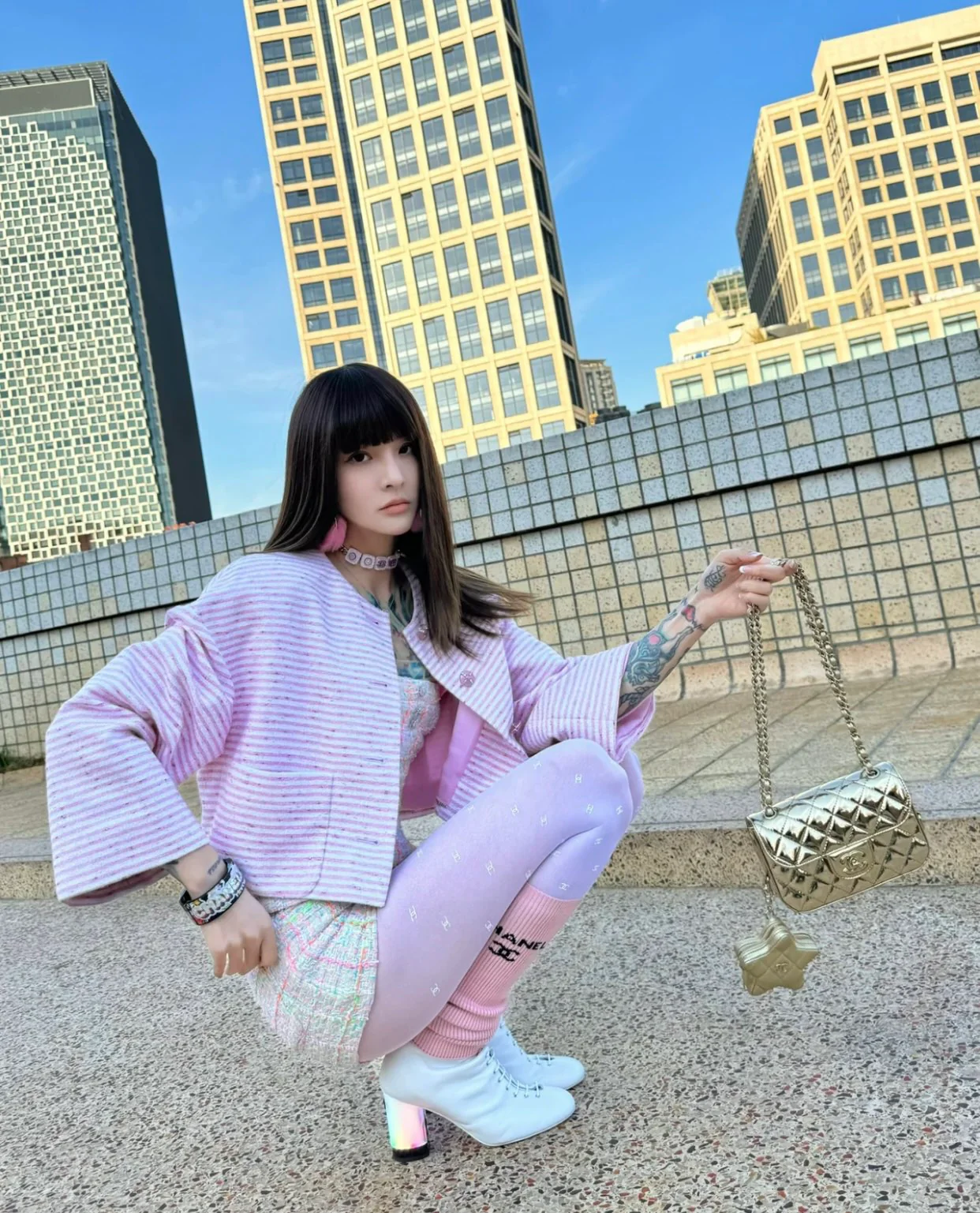 Весенняя коллекция Chanel 24c - Золотой кошелек для монет со звездным узором