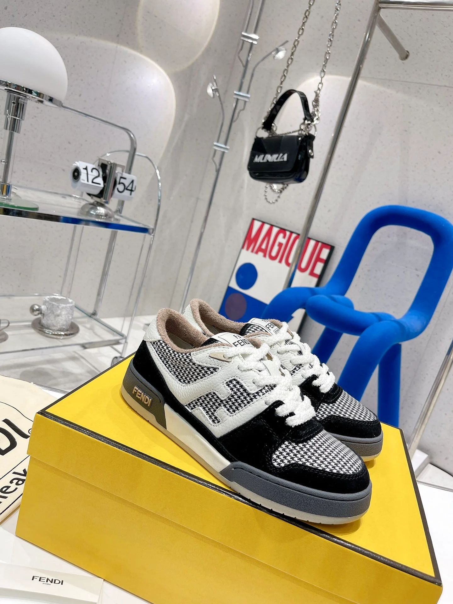 Fendi - Кроссовки - Повседневная обувь - Спортивная обувь