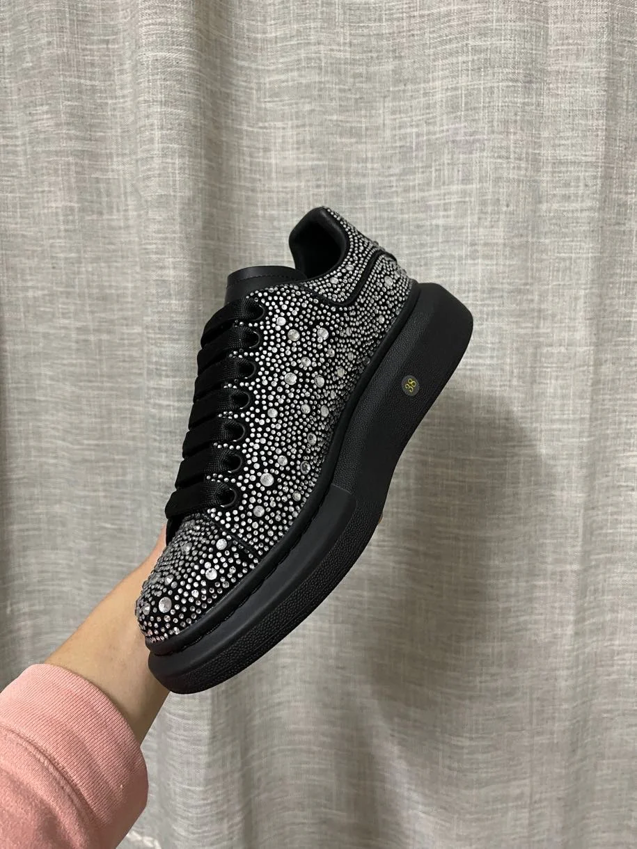 Классические белые кроссовки McQueen - унисекс - черно-белые с ромбовидной отделкой - премиум-издание