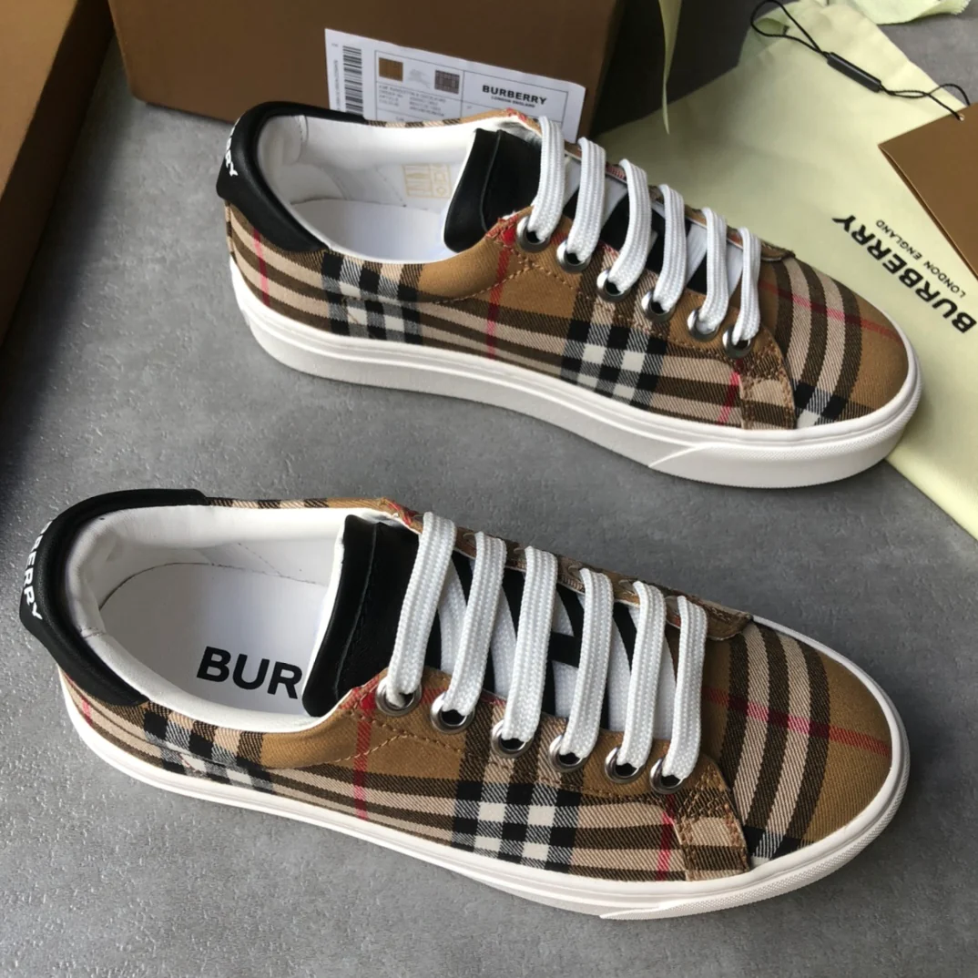 Burberry - Повседневные кроссовки - Парный стиль - В клетку